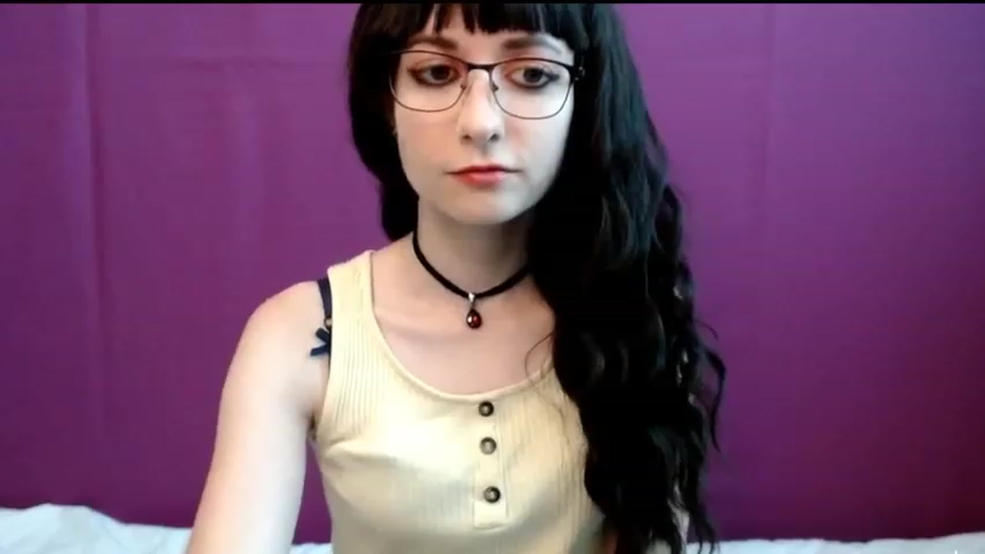 Gallery image thumbnail from Sophie_Smile's myfreecams stream on, 07/17/2023, 04:46 image 1 of 20