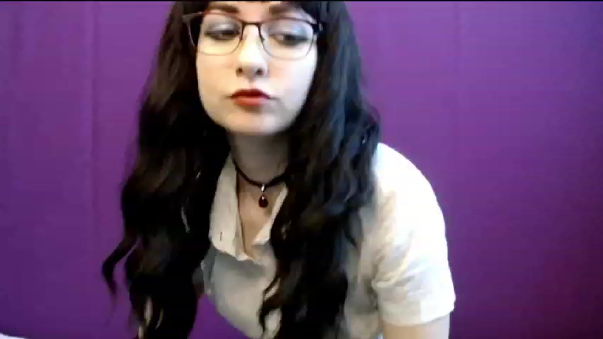 Gallery image thumbnail from Sophie_Smile's myfreecams stream on, 12/24/2023, 04:54 image 18 of 20