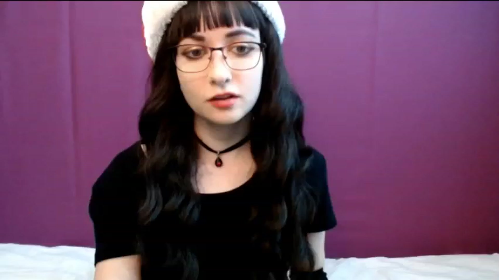 Gallery image thumbnail from Sophie_Smile's myfreecams stream on, 12/25/2023, 05:34 image 9 of 20