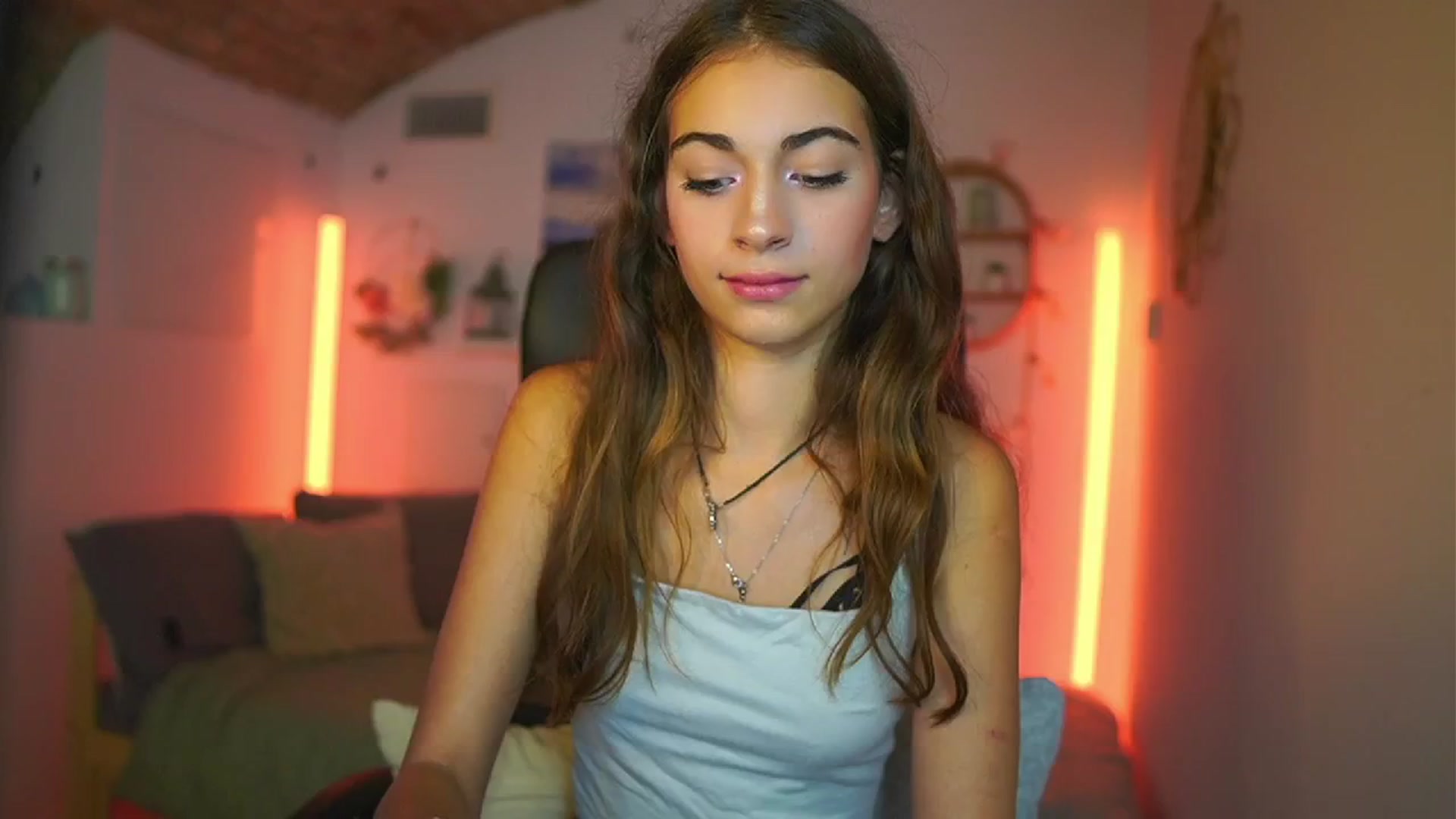 Gallery image thumbnail from Sophie__Grey's myfreecams stream on, 07/13/2025, 16:27 image 5 of 20