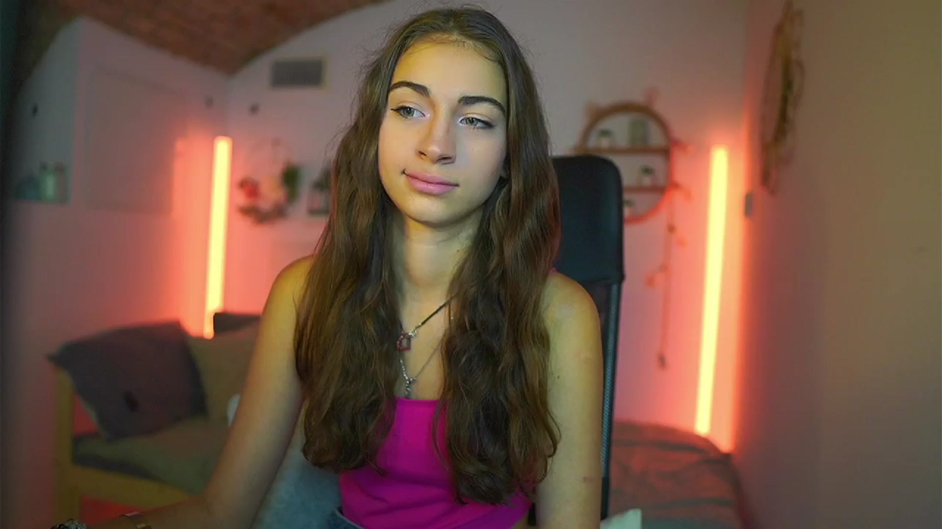 Gallery image thumbnail from Sophie__Grey's myfreecams stream on, 07/14/2025, 14:21 image 2 of 20