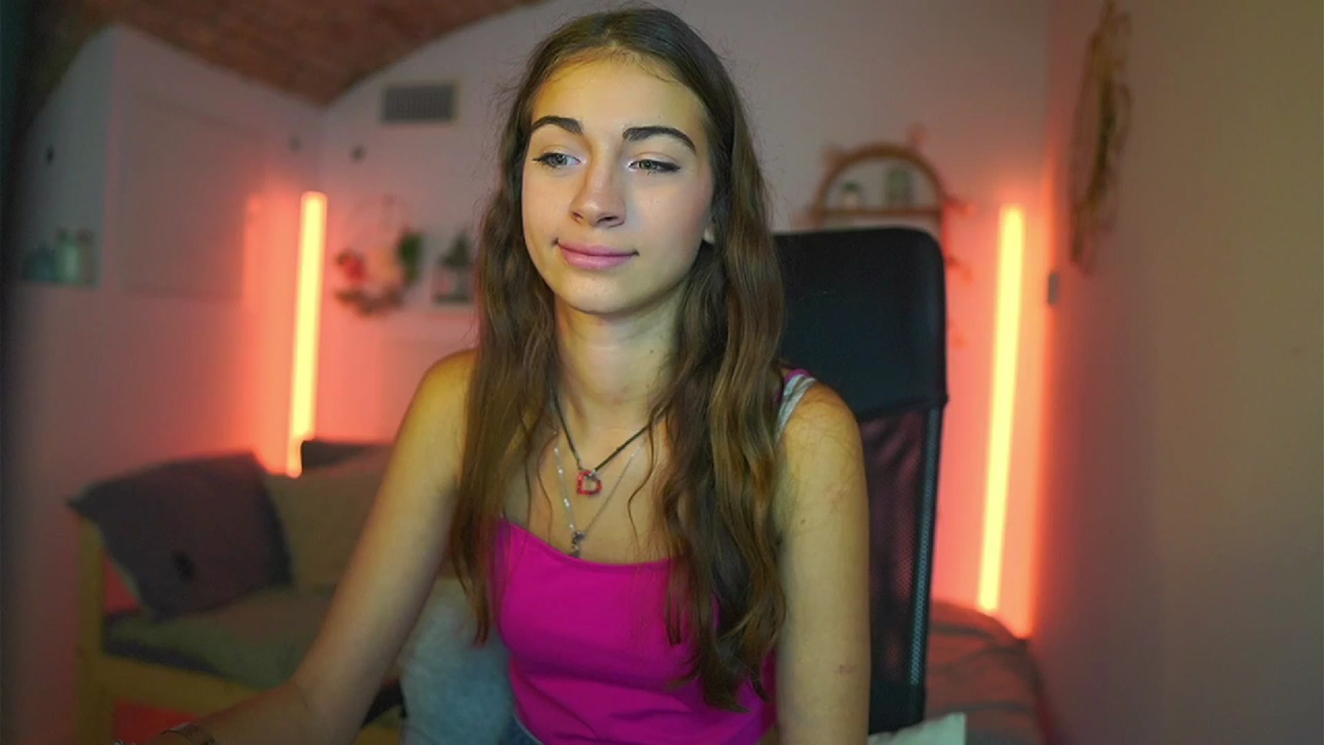 Gallery image thumbnail from Sophie__Grey's myfreecams stream on, 07/14/2025, 14:21 image 13 of 20