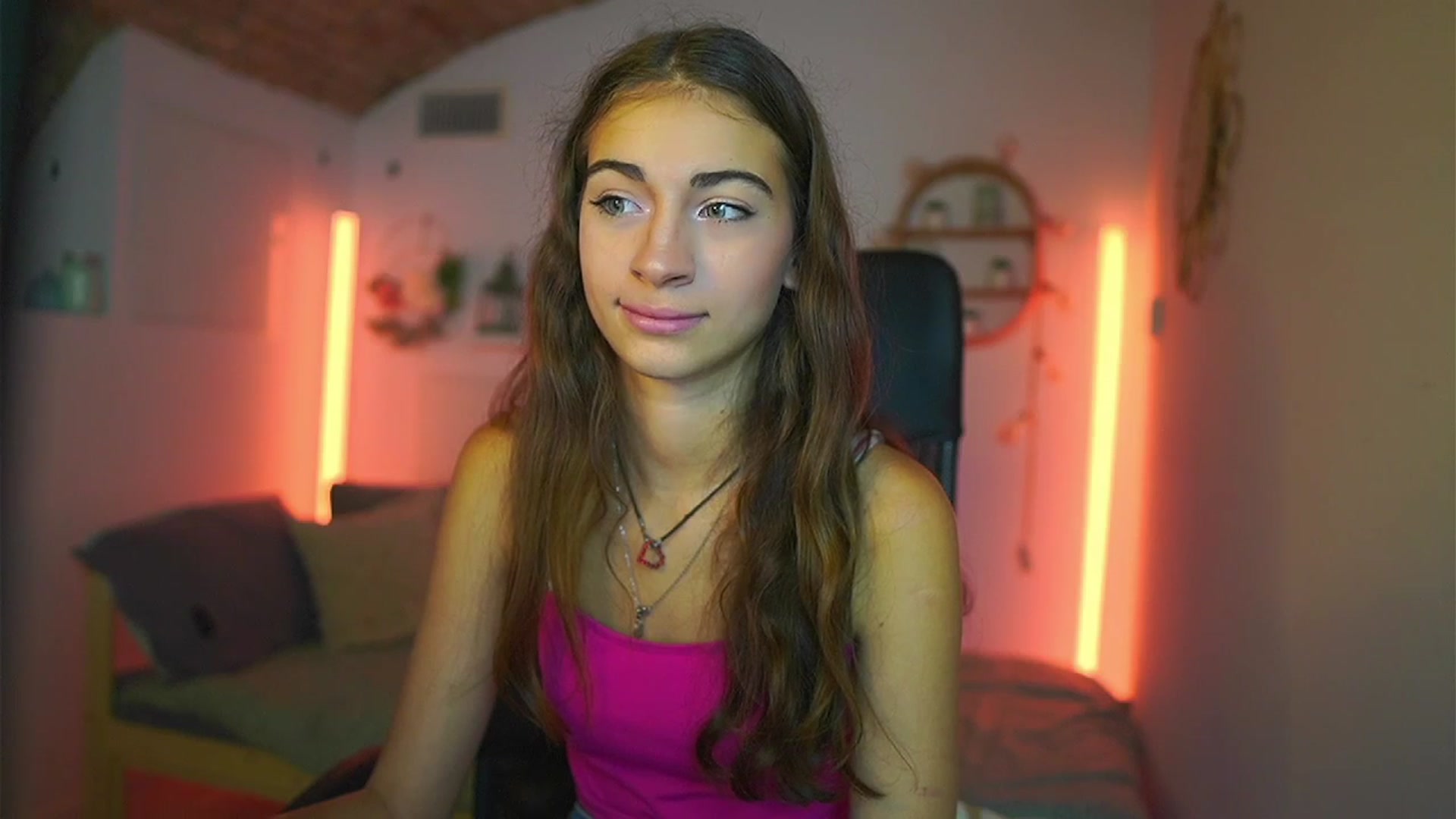 Gallery image thumbnail from Sophie__Grey's myfreecams stream on, 07/14/2025, 14:21 image 19 of 20