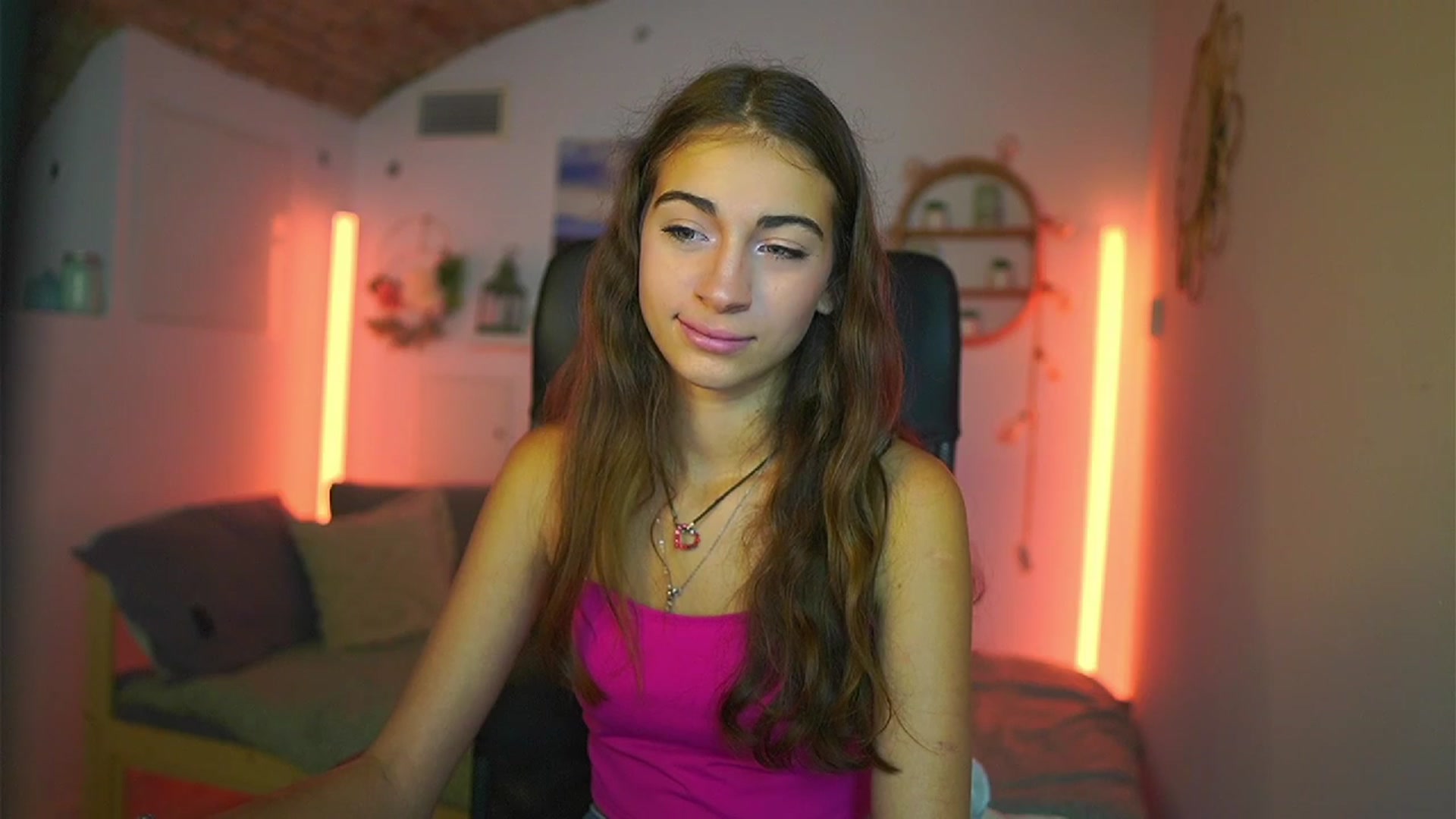 Gallery image thumbnail from Sophie__Grey's myfreecams stream on, 07/14/2025, 14:21 image 20 of 20