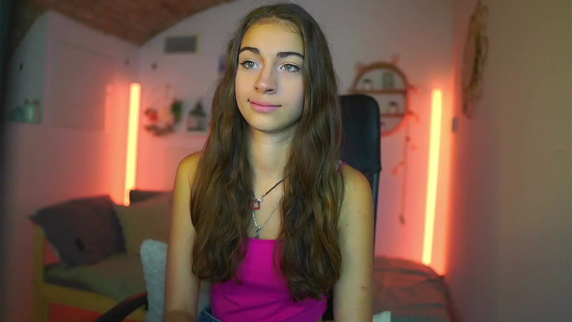Gallery image thumbnail from Sophie__Grey's myfreecams stream on, 07/14/2025, 14:21 image 1 of 20
