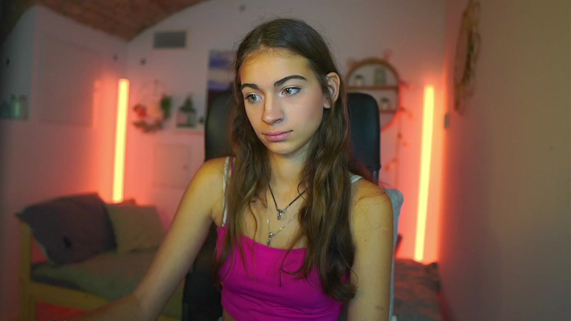 Gallery image thumbnail from Sophie__Grey's myfreecams stream on, 07/14/2025, 15:42 image 13 of 20