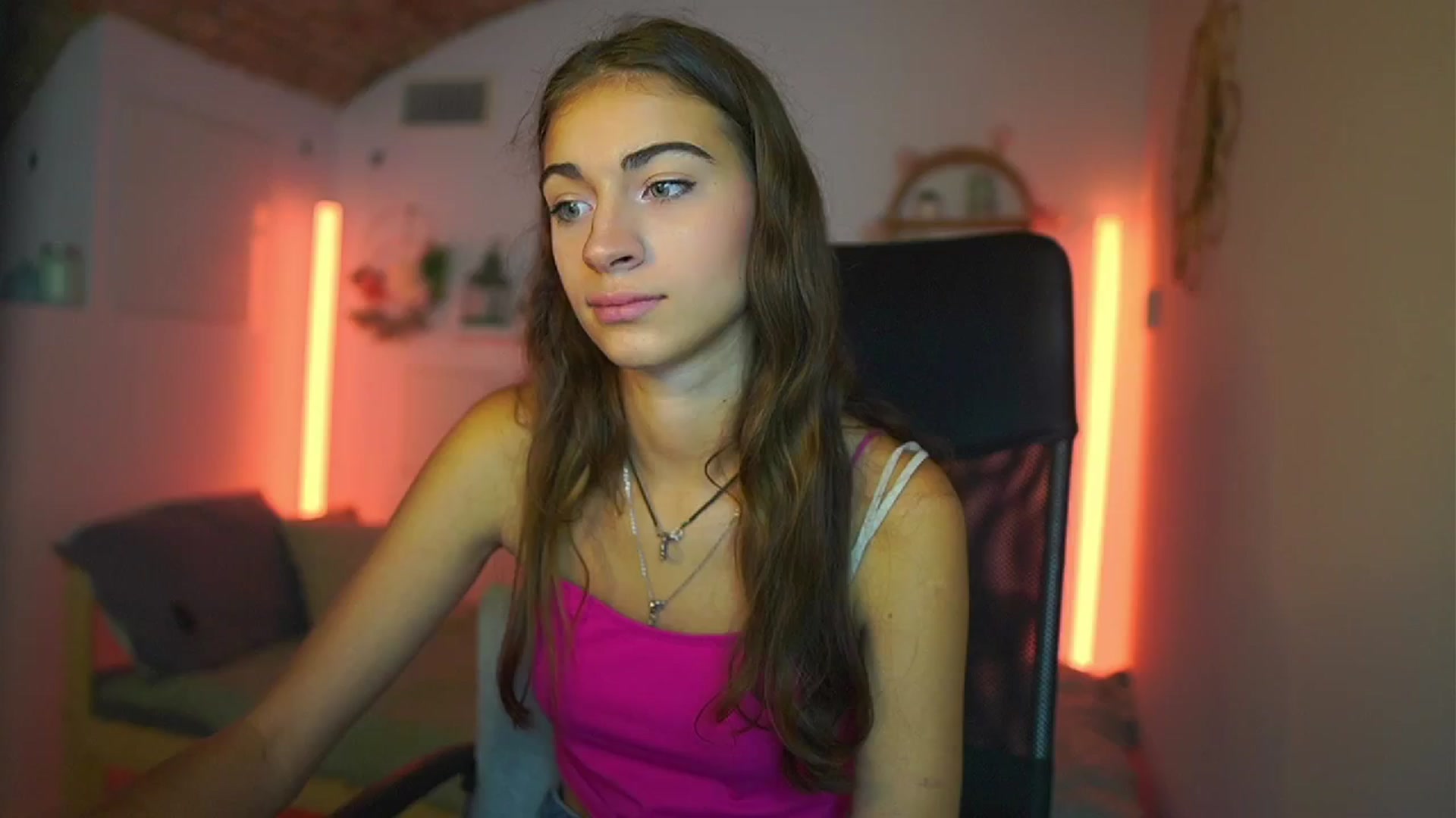 Gallery image thumbnail from Sophie__Grey's myfreecams stream on, 07/14/2025, 15:42 image 1 of 20