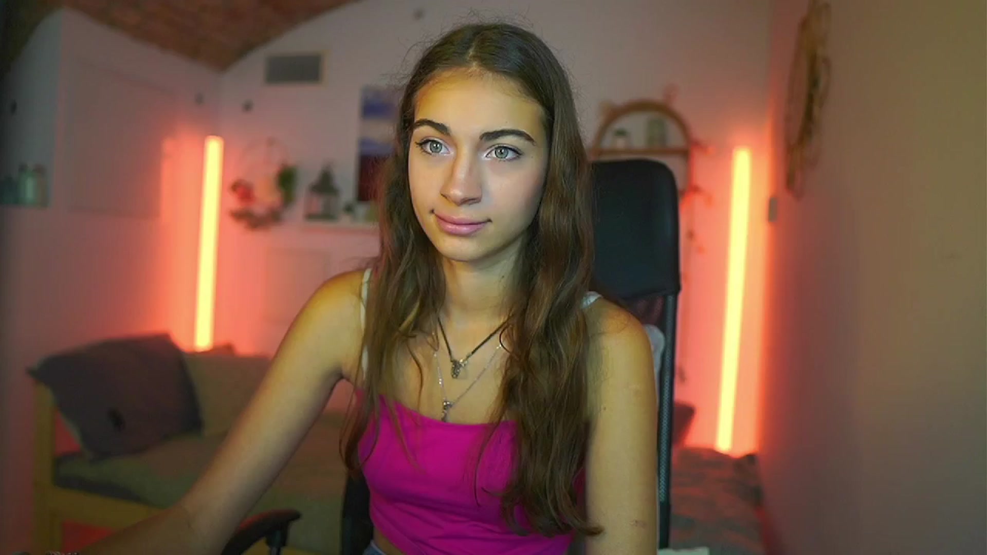Gallery image thumbnail from Sophie__Grey's myfreecams stream on, 07/14/2025, 15:42 image 7 of 20