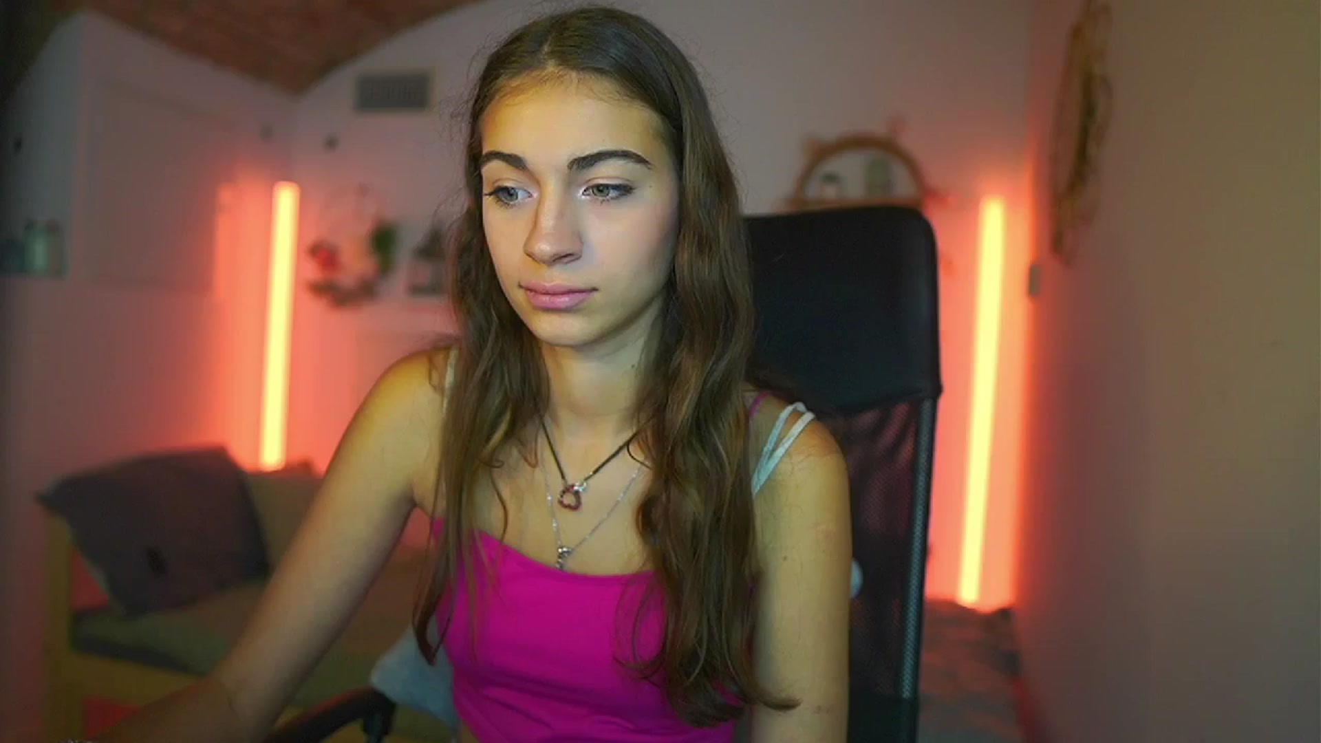 Gallery image thumbnail from Sophie__Grey's myfreecams stream on, 07/14/2025, 15:42 image 2 of 20