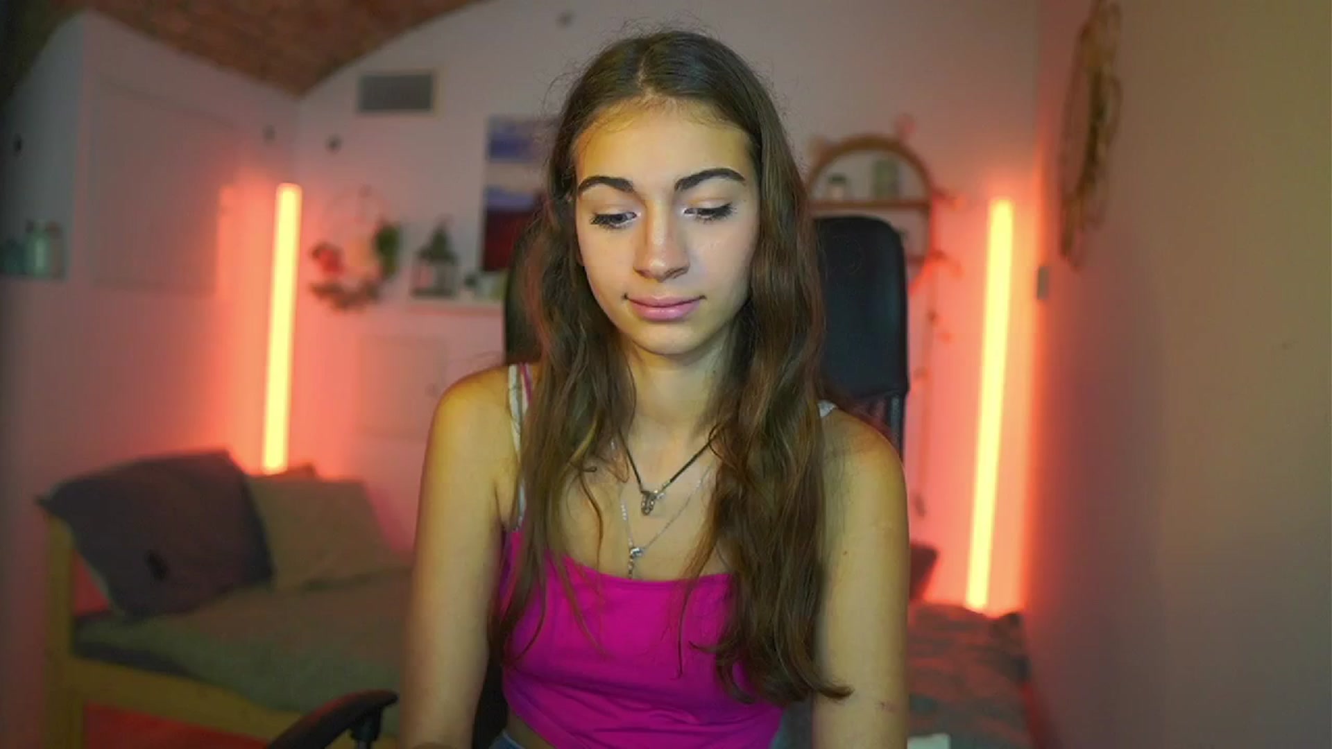 Gallery image thumbnail from Sophie__Grey's myfreecams stream on, 07/14/2025, 15:42 image 8 of 20