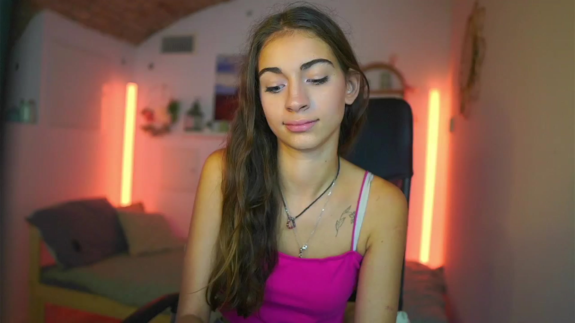 Gallery image thumbnail from Sophie__Grey's myfreecams stream on, 07/14/2025, 17:54 image 6 of 20