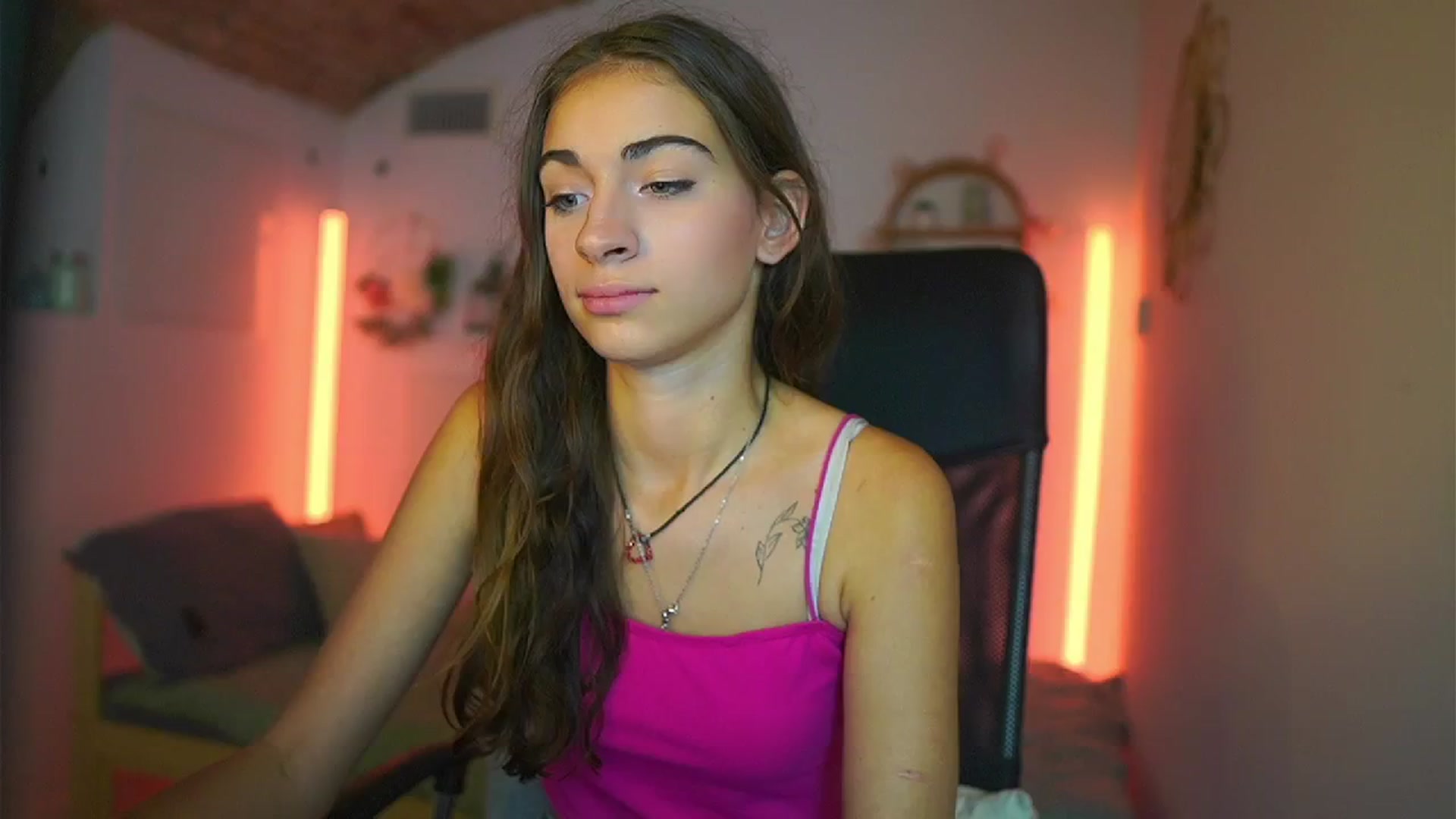 Gallery image thumbnail from Sophie__Grey's myfreecams stream on, 07/14/2025, 17:54 image 10 of 20