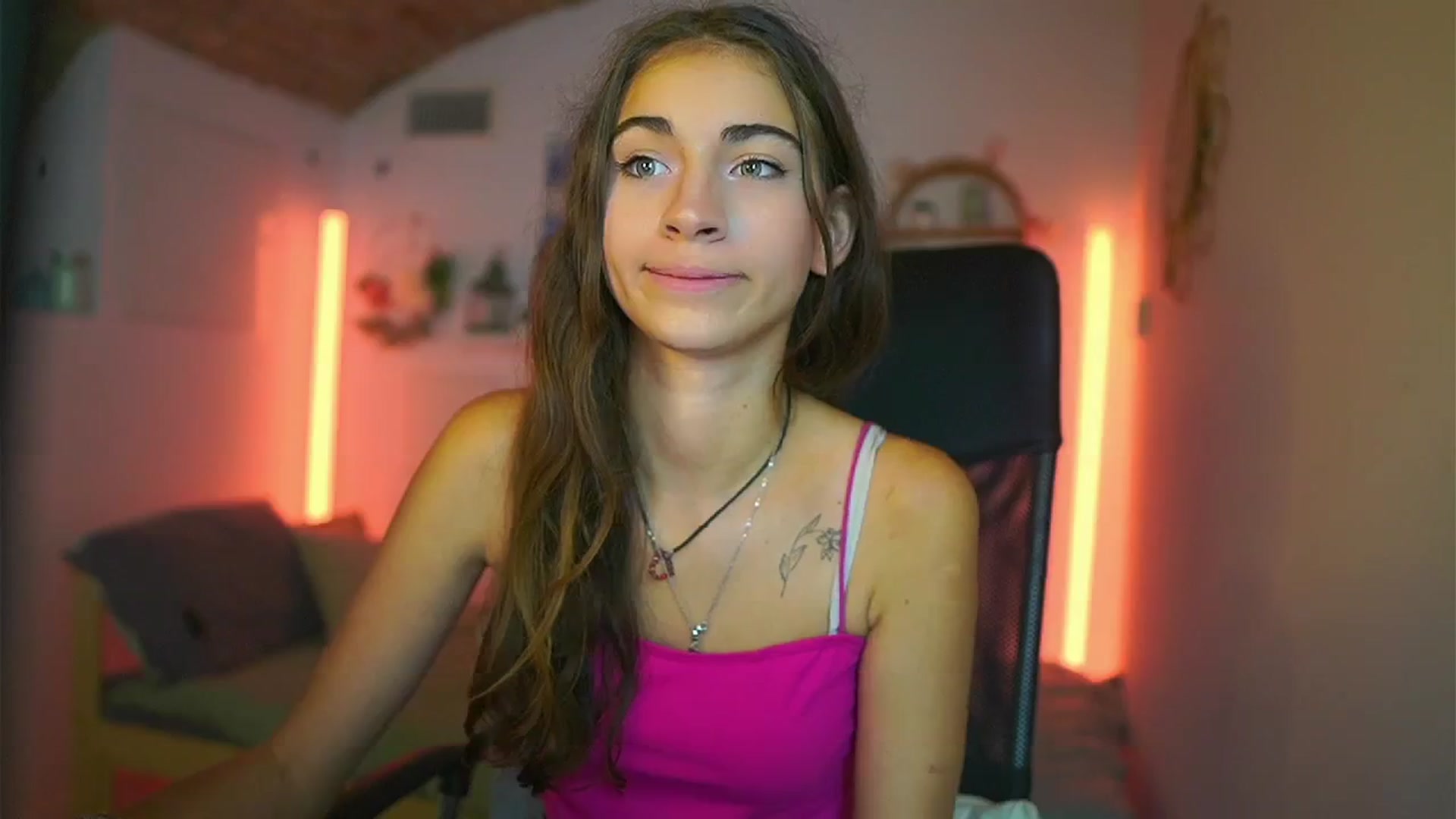 Gallery image thumbnail from Sophie__Grey's myfreecams stream on, 07/14/2025, 17:54 image 20 of 20
