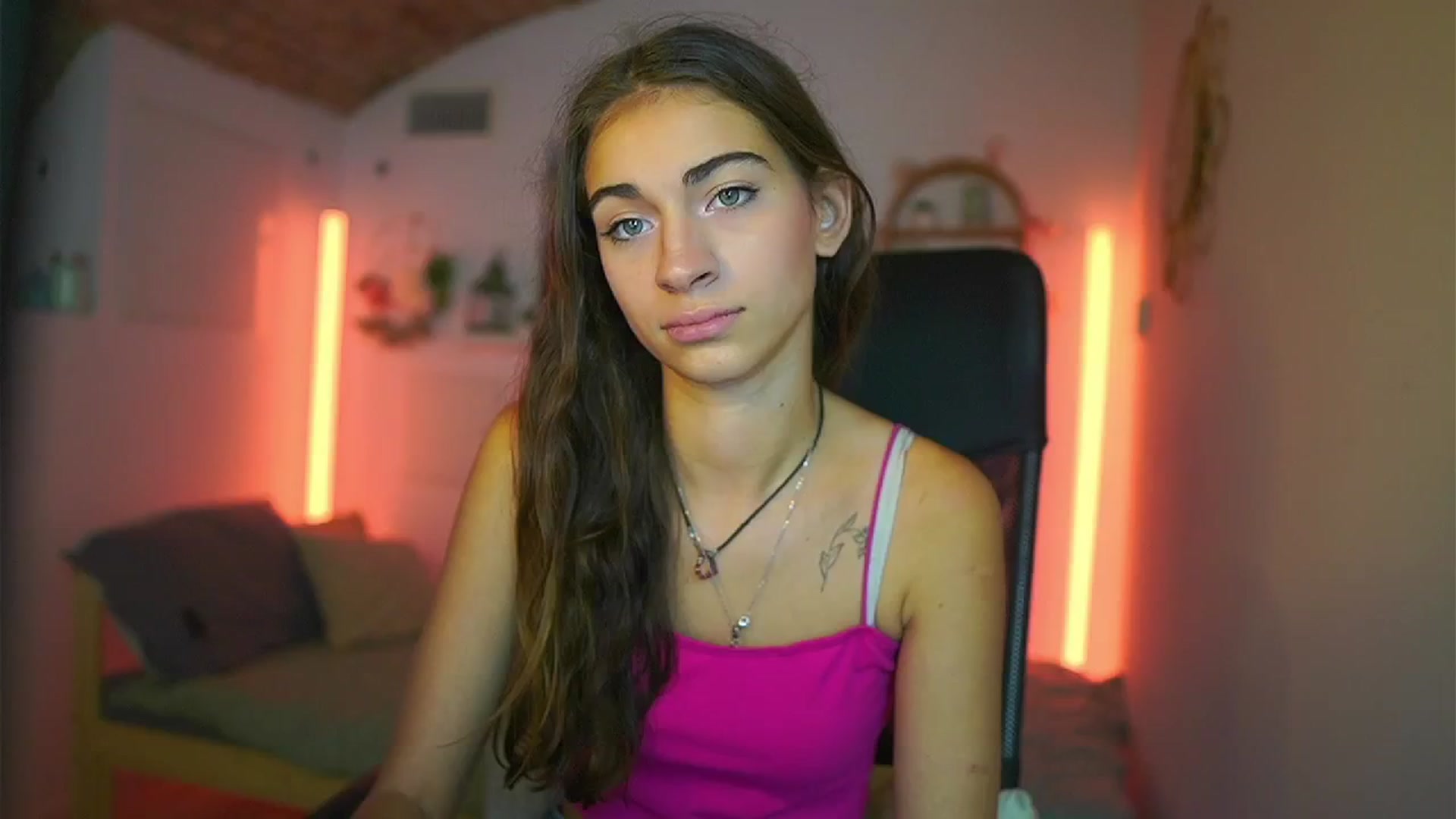 Gallery image thumbnail from Sophie__Grey's myfreecams stream on, 07/14/2025, 17:54 image 5 of 20
