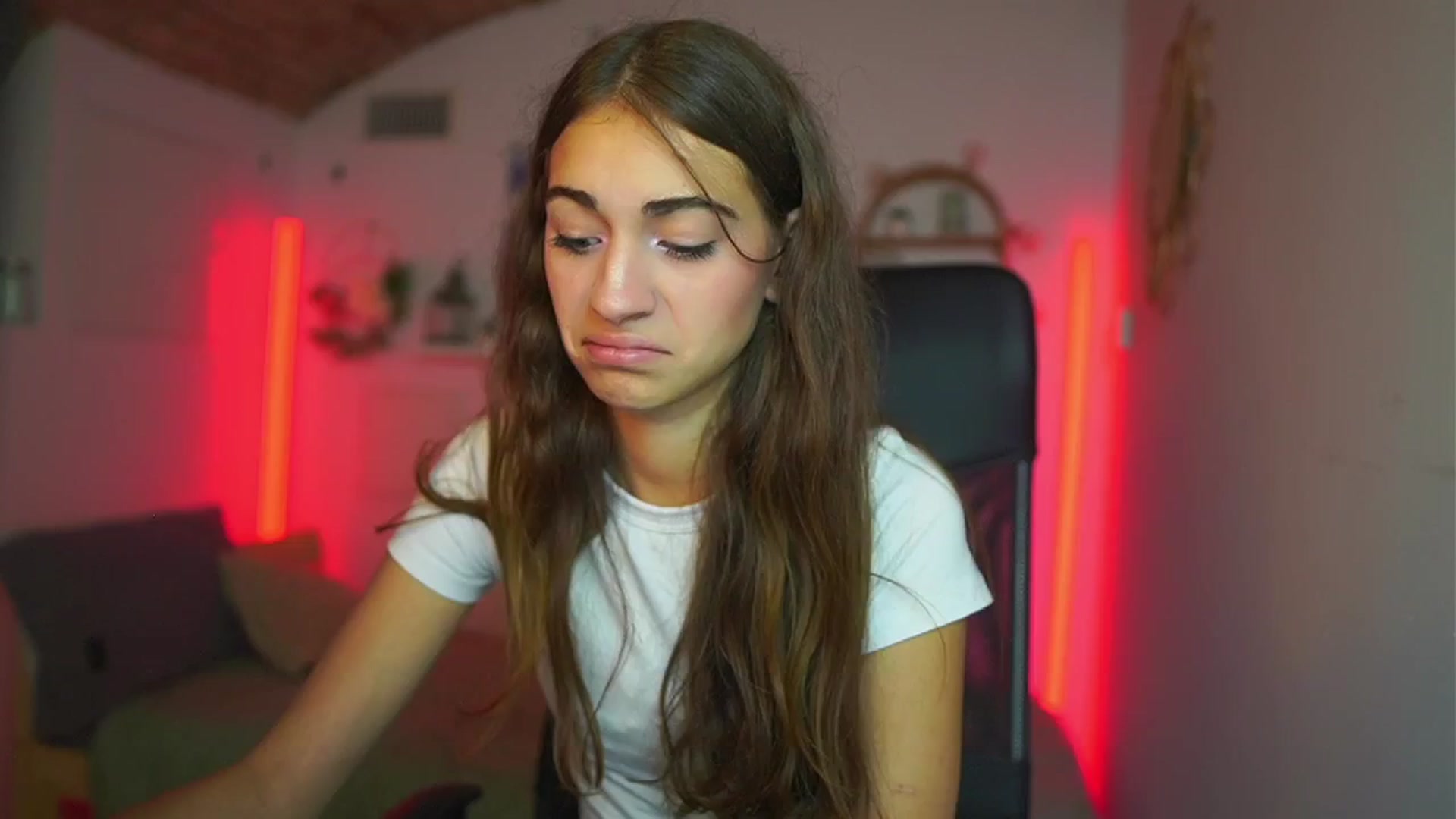 Gallery image thumbnail from Sophie__Grey's myfreecams stream on, 07/15/2025, 14:49 image 17 of 20