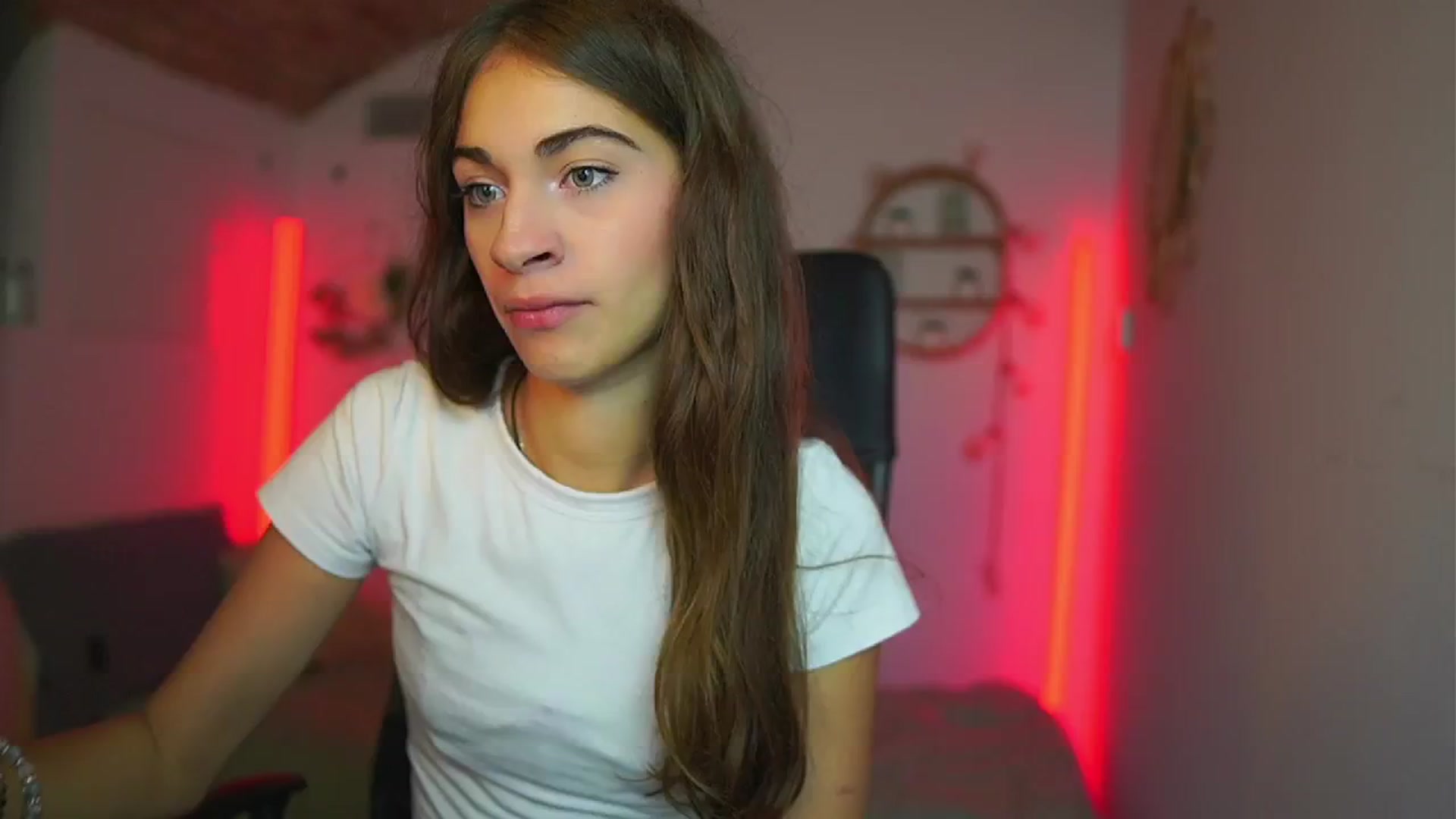 Gallery image thumbnail from Sophie__Grey's myfreecams stream on, 07/15/2025, 14:49 image 1 of 20