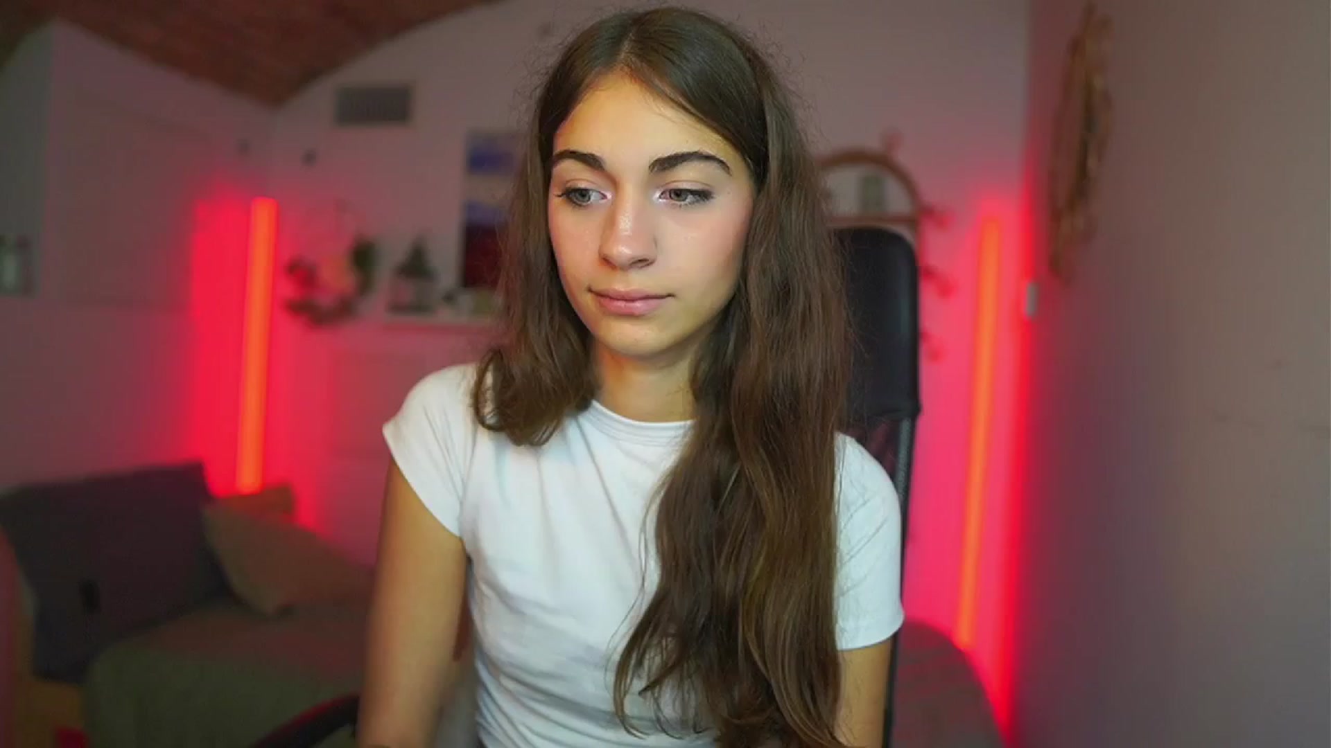Gallery image thumbnail from Sophie__Grey's myfreecams stream on, 07/15/2025, 16:18 image 7 of 20
