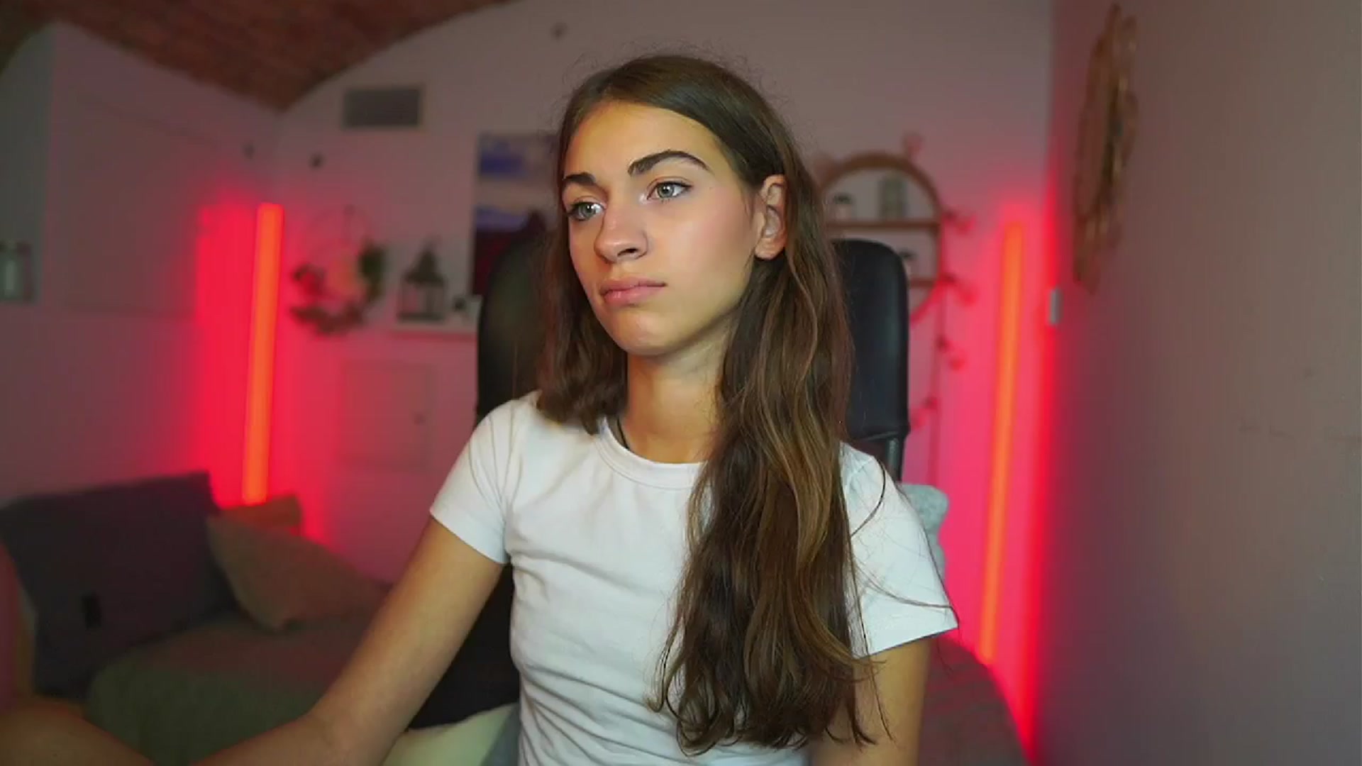 Gallery image thumbnail from Sophie__Grey's myfreecams stream on, 07/15/2025, 17:12 image 5 of 20