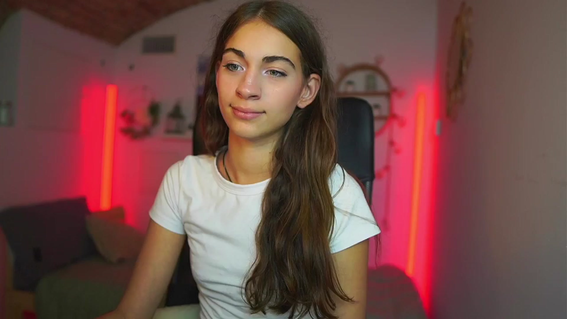 Gallery image thumbnail from Sophie__Grey's myfreecams stream on, 07/15/2025, 17:12 image 1 of 20