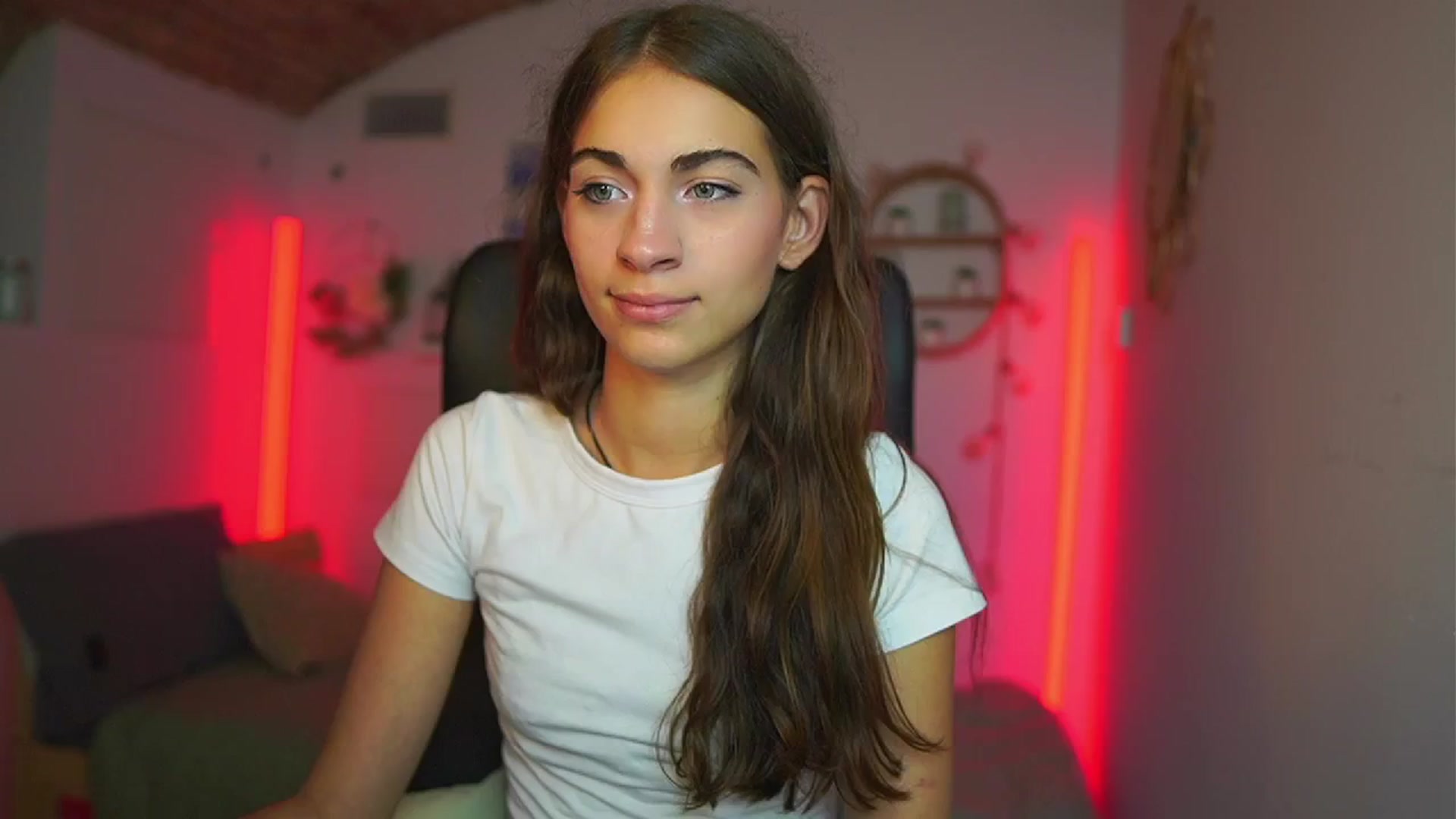 Gallery image thumbnail from Sophie__Grey's myfreecams stream on, 07/15/2025, 17:12 image 2 of 20