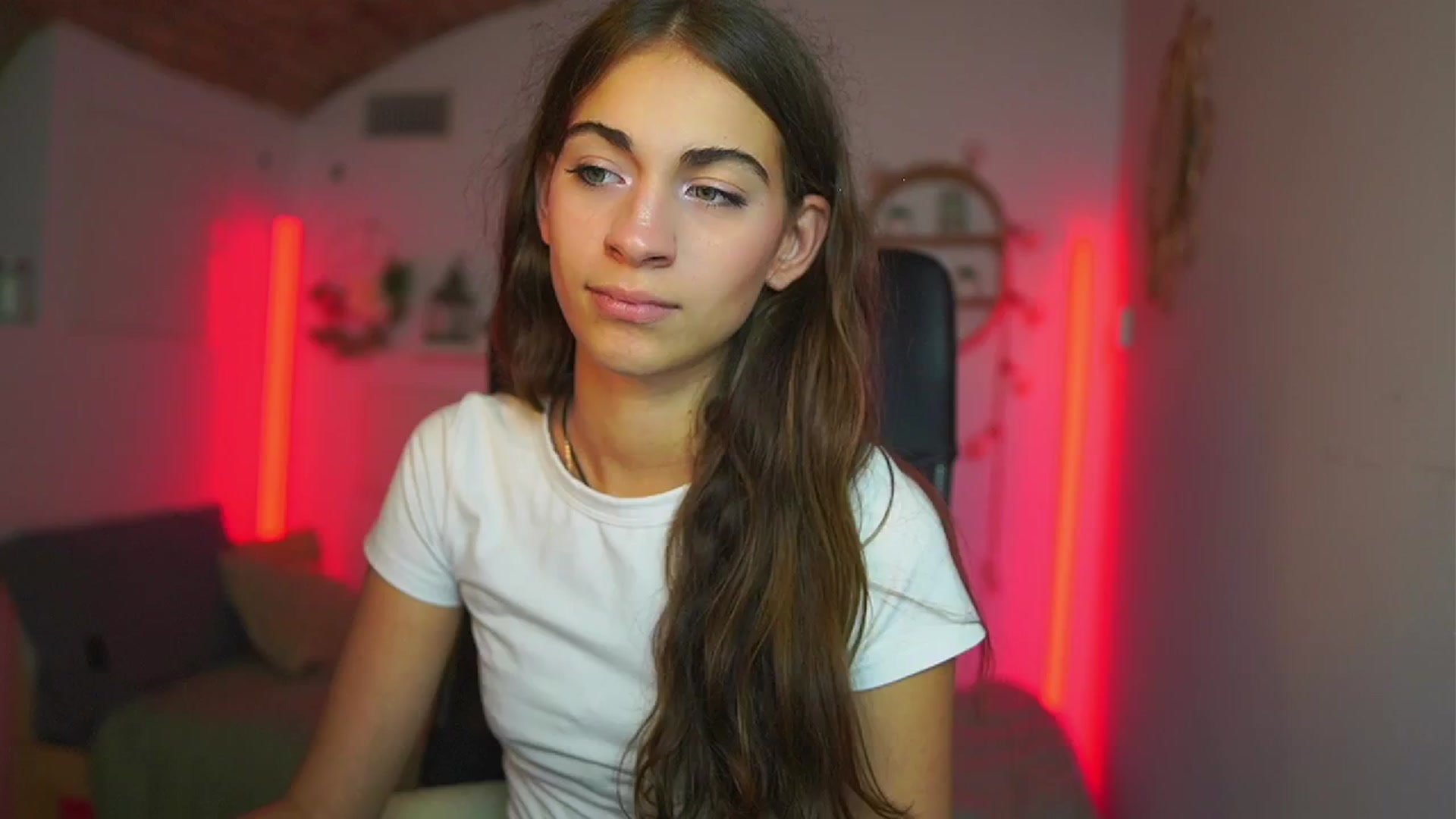 Gallery image thumbnail from Sophie__Grey's myfreecams stream on, 07/15/2025, 17:12 image 3 of 20