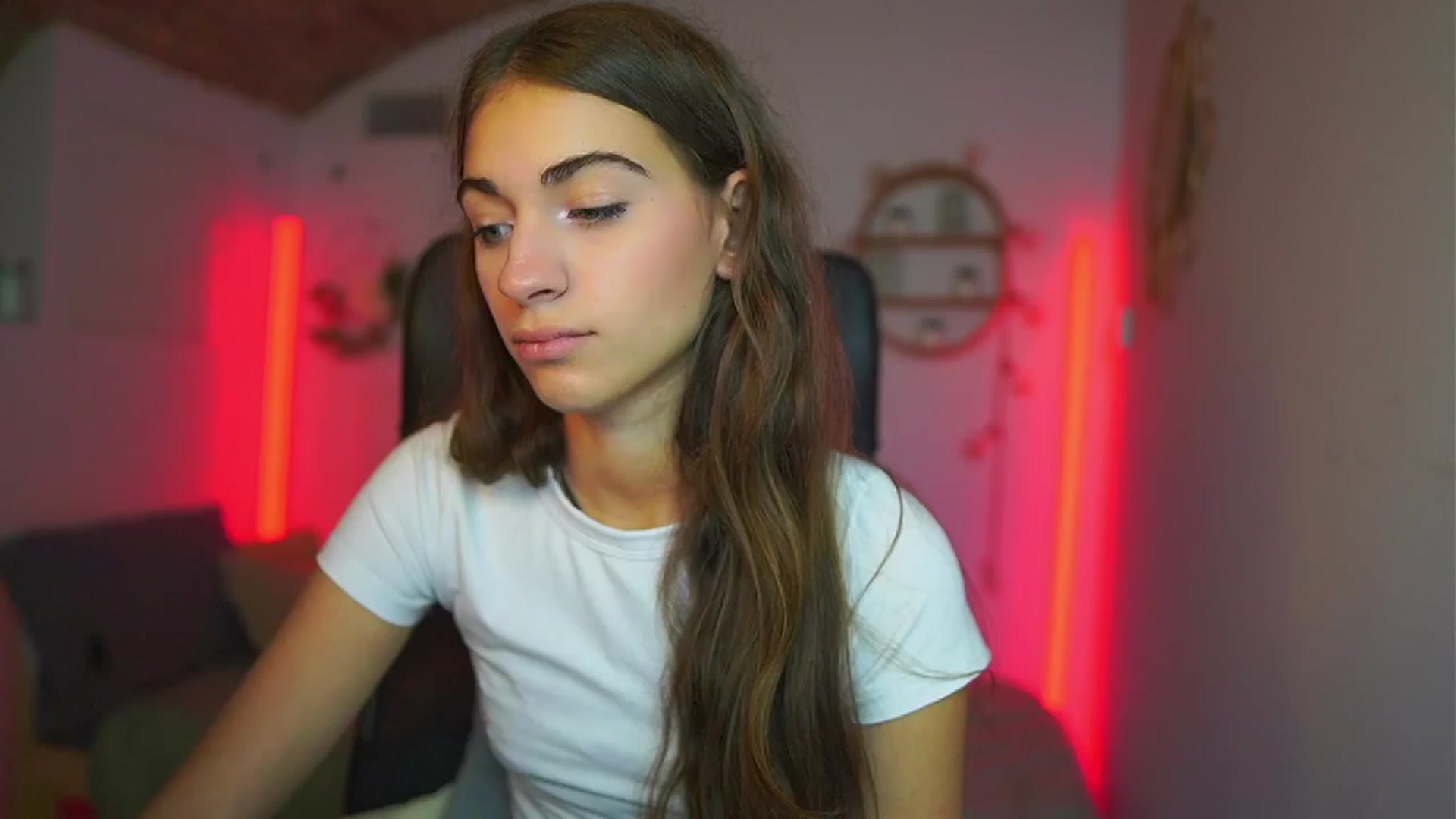 Gallery image thumbnail from Sophie__Grey's myfreecams stream on, 07/15/2025, 17:12 image 6 of 20