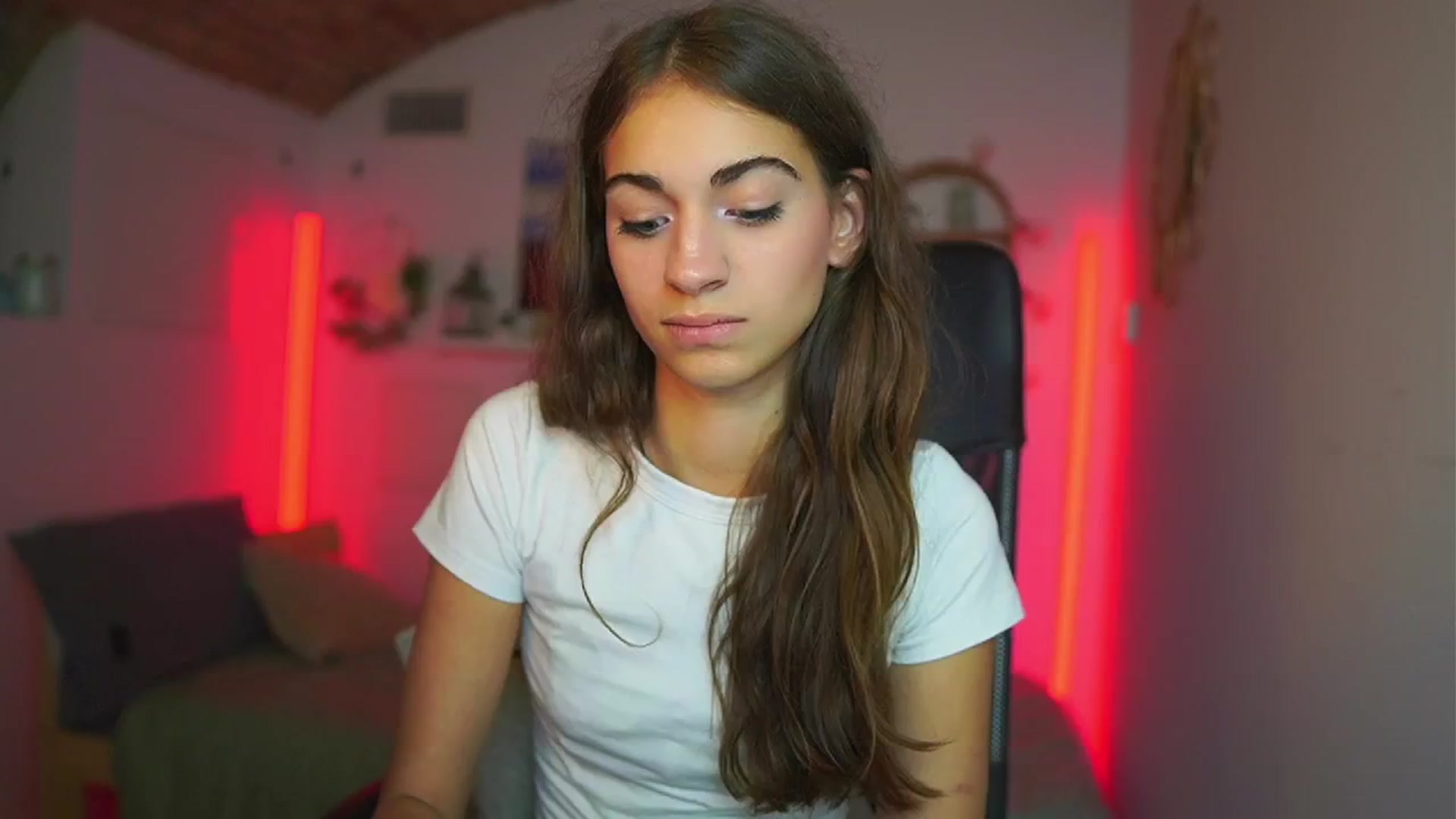 Gallery image thumbnail from Sophie__Grey's myfreecams stream on, 07/15/2025, 18:00 image 14 of 20