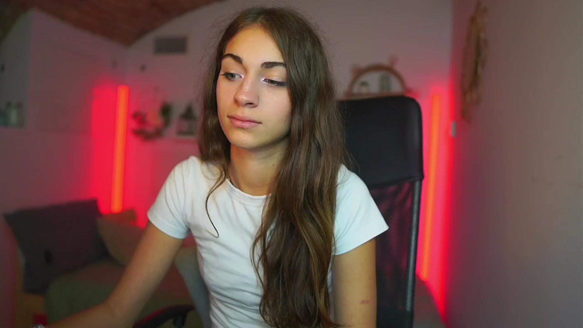 Gallery image thumbnail from Sophie__Grey's myfreecams stream on, 07/15/2025, 18:00 image 5 of 20