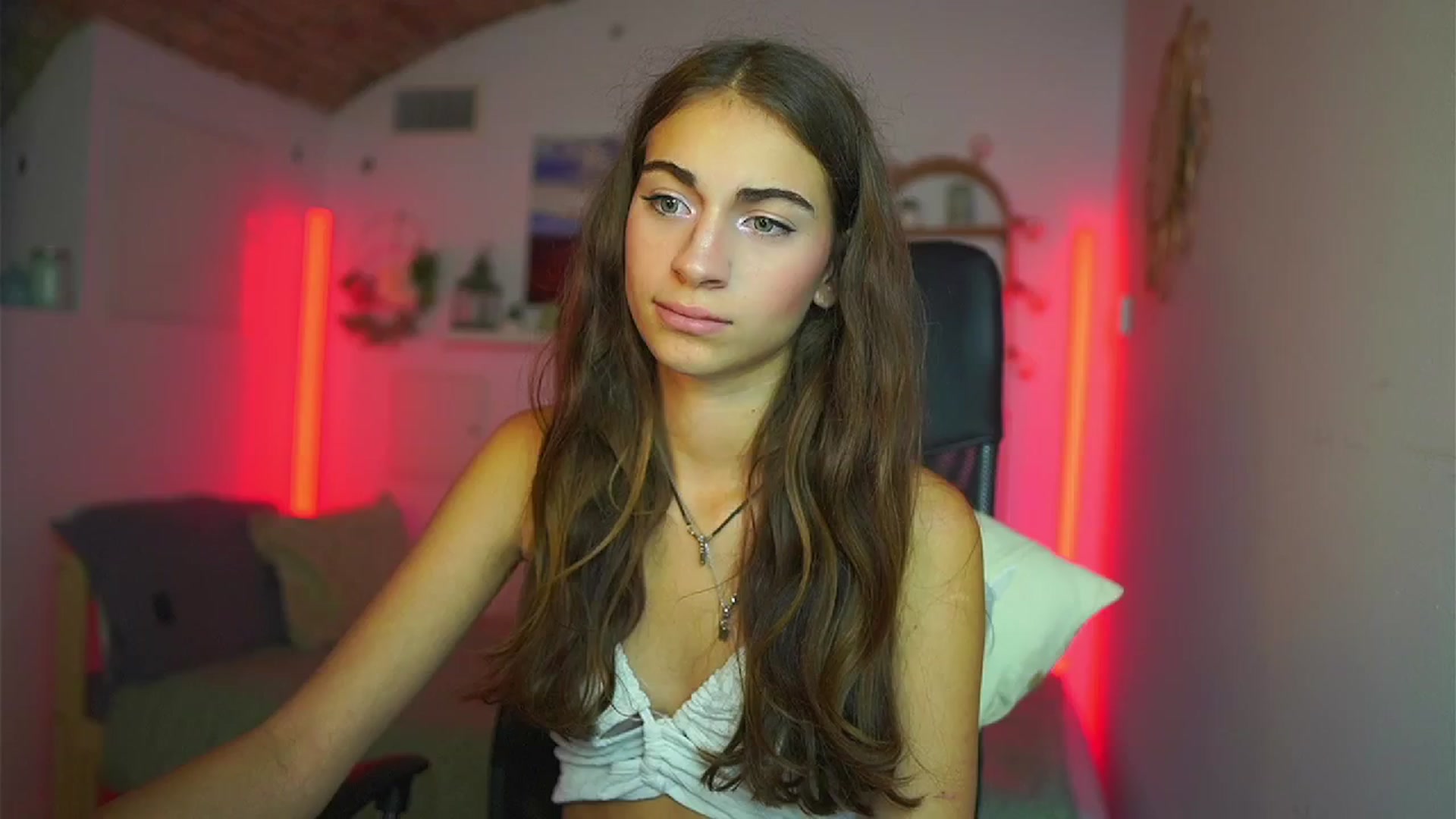 Gallery image thumbnail from Sophie__Grey's myfreecams stream on, 07/16/2025, 15:51 image 16 of 20