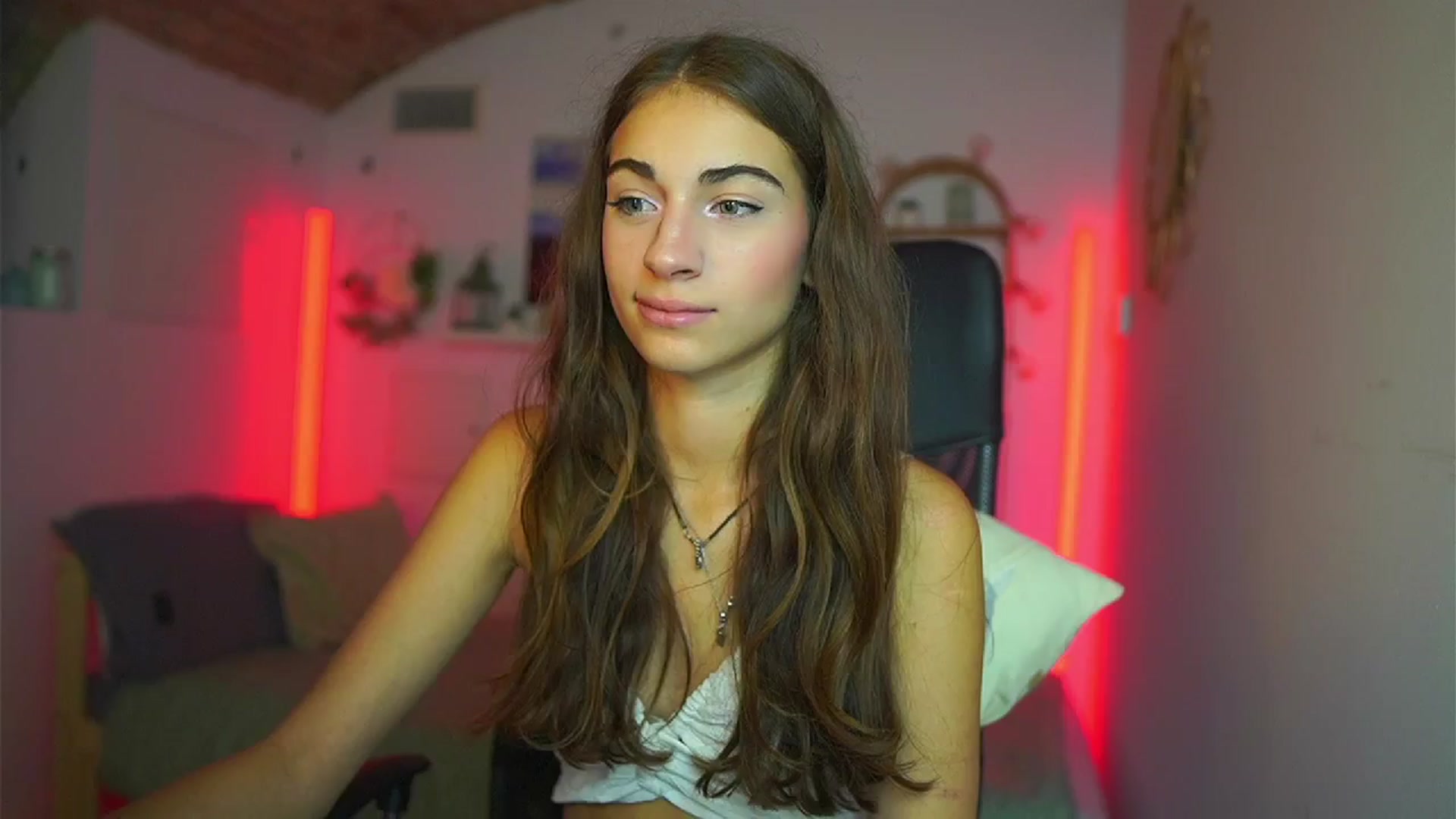 Gallery image thumbnail from Sophie__Grey's myfreecams stream on, 07/16/2025, 15:51 image 9 of 20