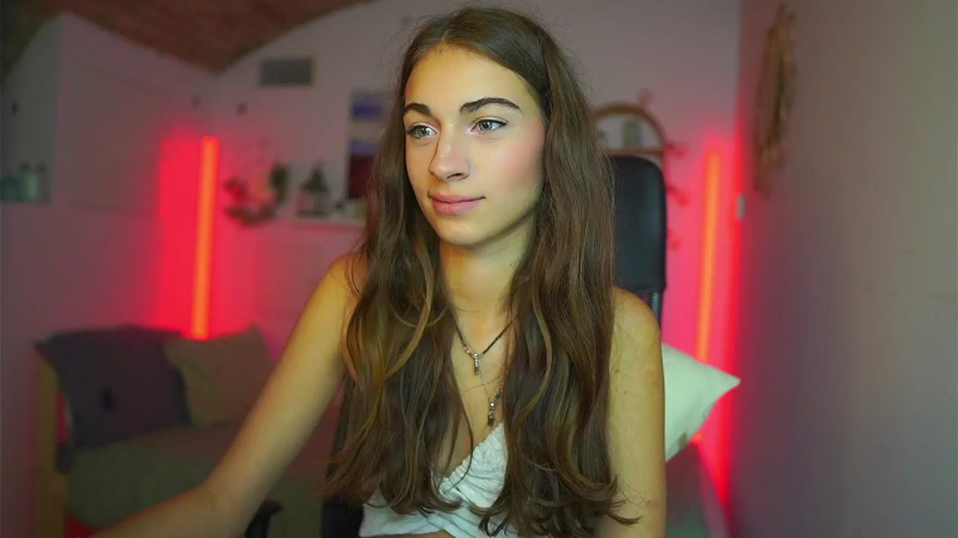 Gallery image thumbnail from Sophie__Grey's myfreecams stream on, 07/16/2025, 15:51 image 3 of 20