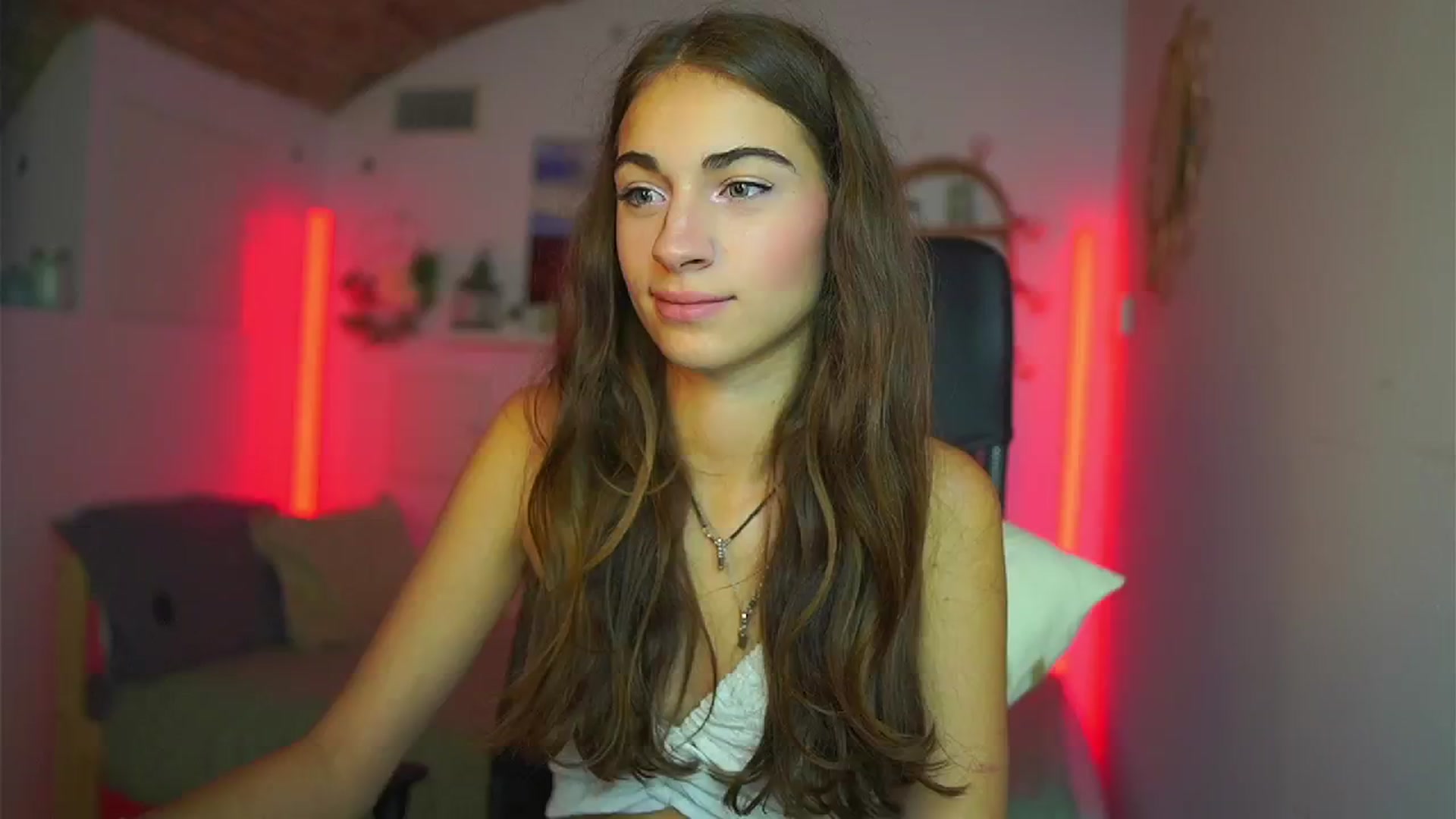 Gallery image thumbnail from Sophie__Grey's myfreecams stream on, 07/16/2025, 15:51 image 4 of 20