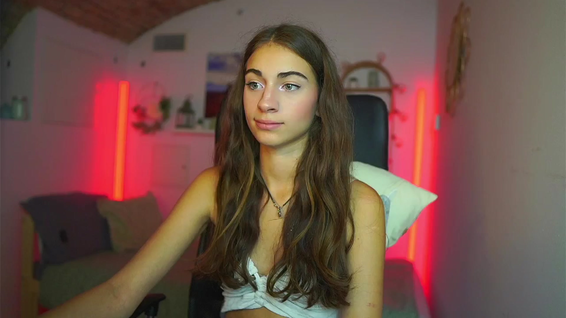 Gallery image thumbnail from Sophie__Grey's myfreecams stream on, 07/16/2025, 15:51 image 19 of 20
