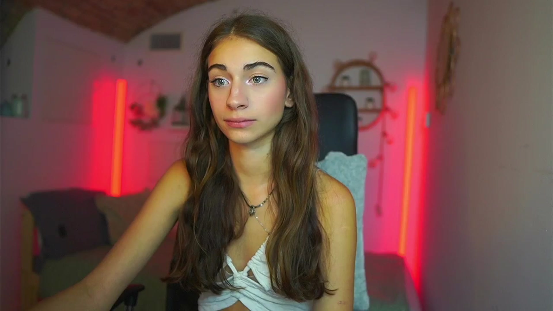 Gallery image thumbnail from Sophie__Grey's myfreecams stream on, 07/16/2025, 17:24 image 12 of 20