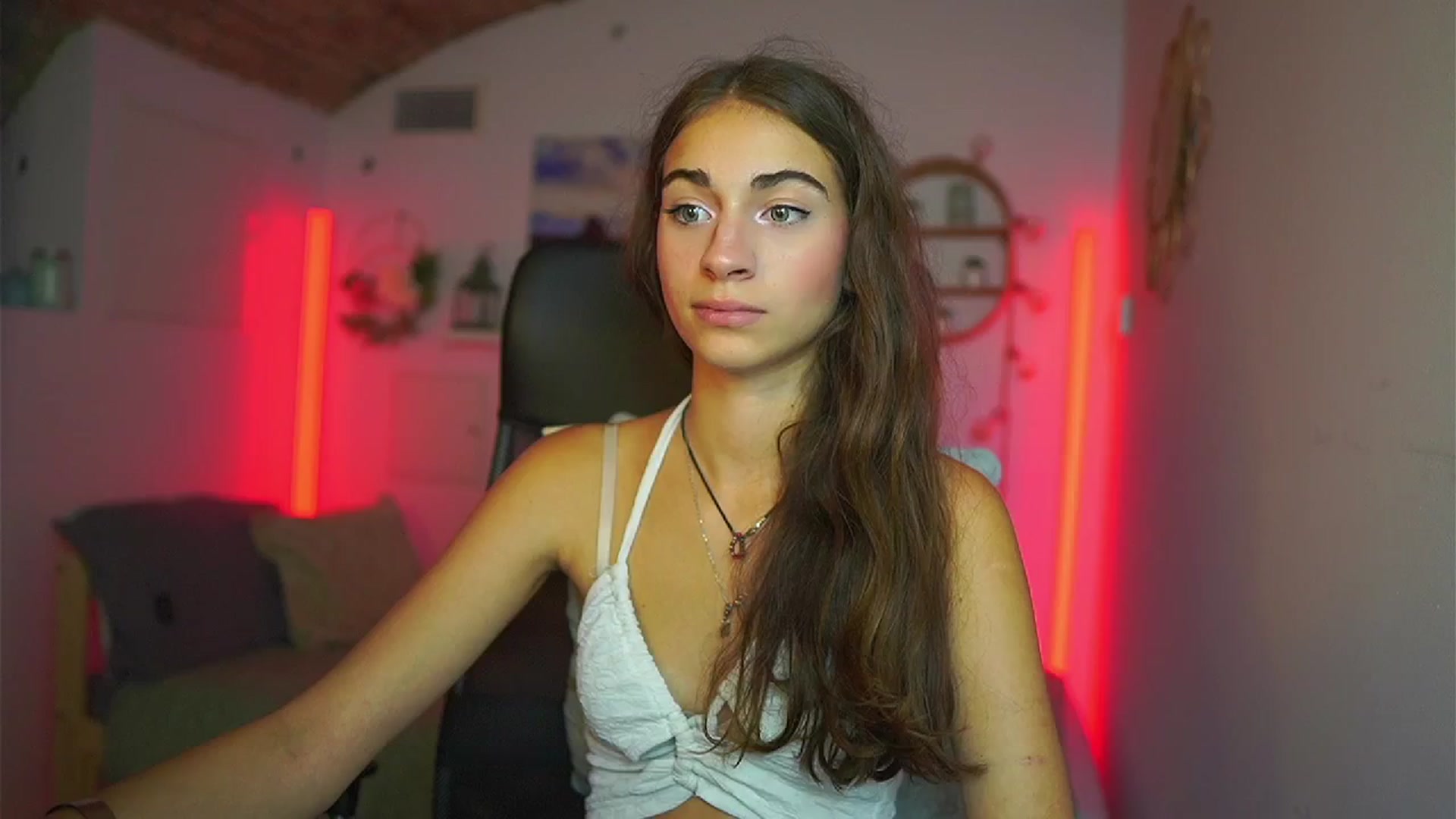Gallery image thumbnail from Sophie__Grey's myfreecams stream on, 07/16/2025, 18:02 image 12 of 20