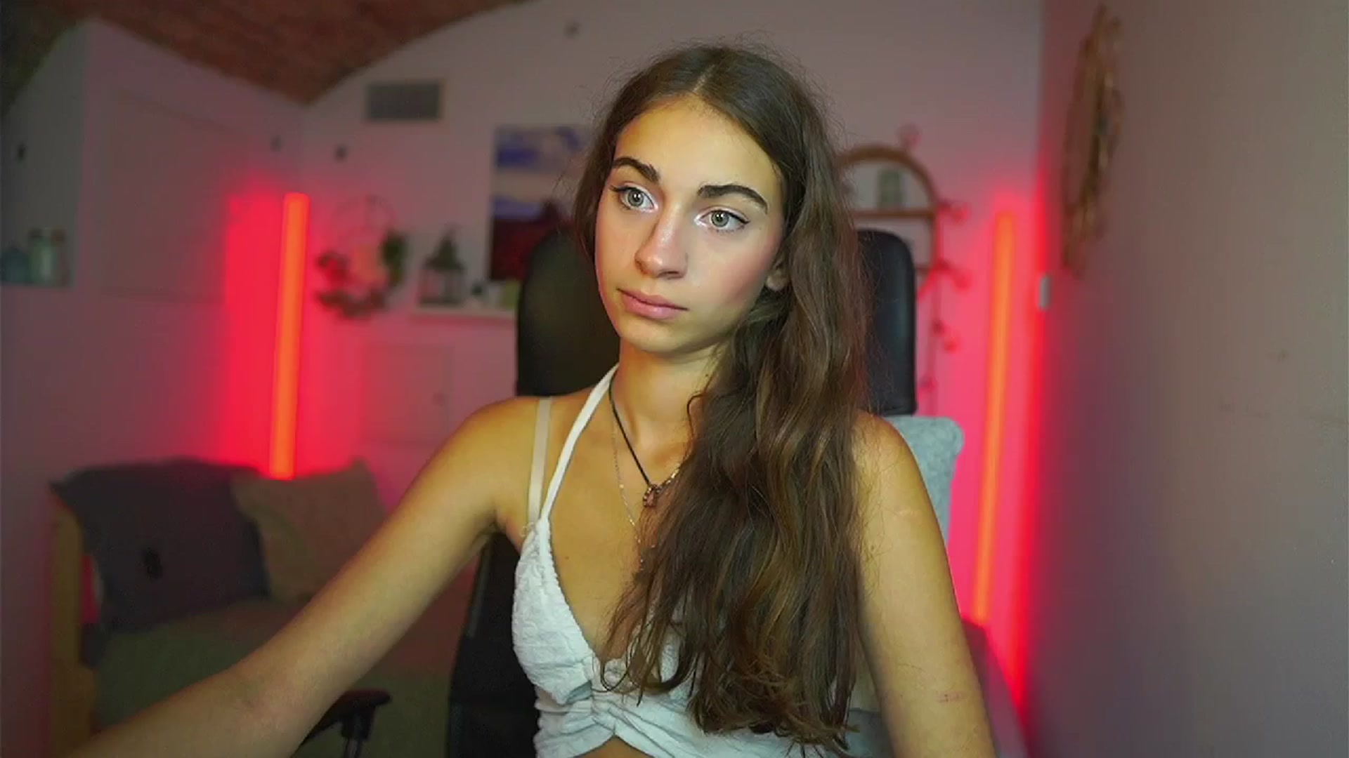 Gallery image thumbnail from Sophie__Grey's myfreecams stream on, 07/16/2025, 18:02 image 9 of 20