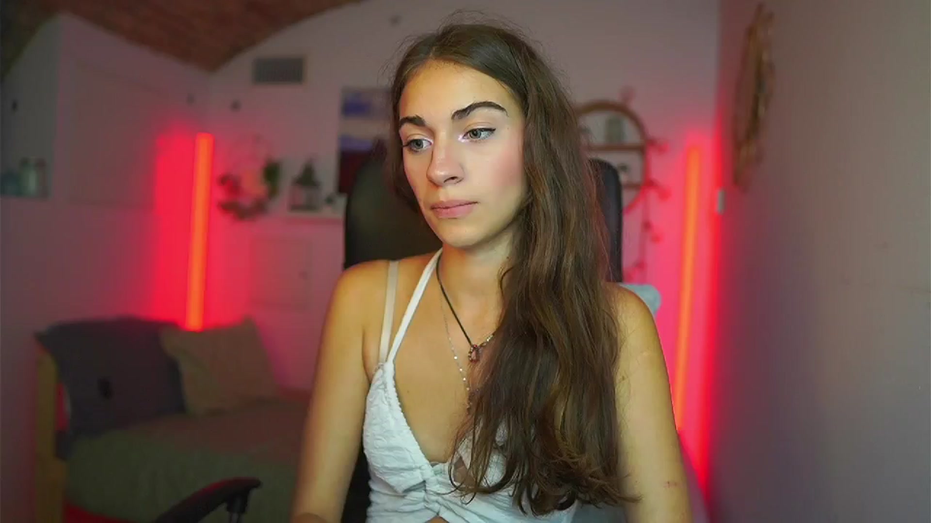 Gallery image thumbnail from Sophie__Grey's myfreecams stream on, 07/16/2025, 18:02 image 8 of 20