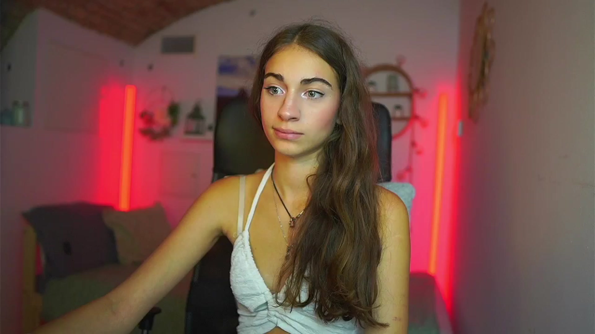 Gallery image thumbnail from Sophie__Grey's myfreecams stream on, 07/16/2025, 18:02 image 15 of 20