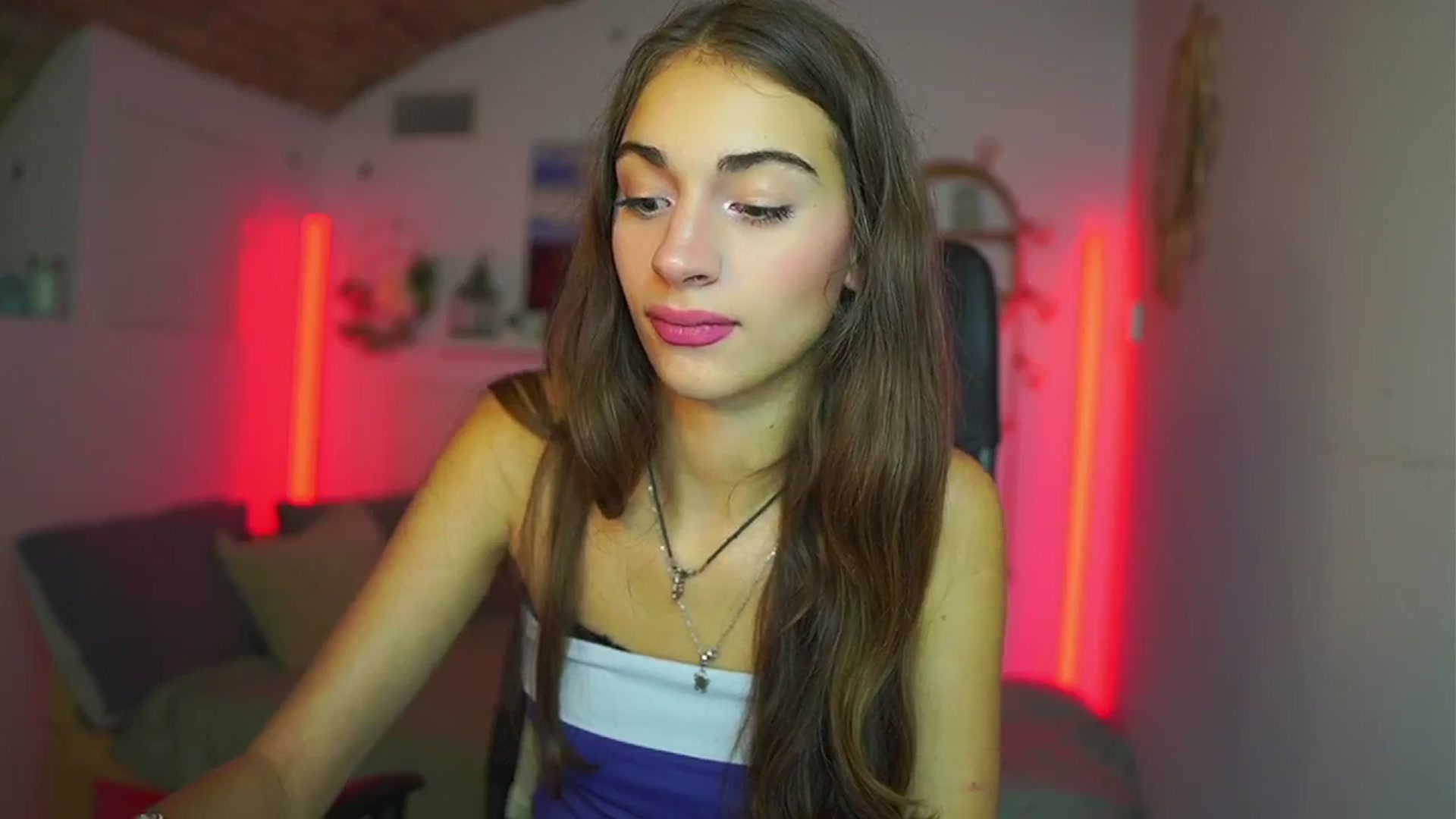 Gallery image thumbnail from Sophie__Grey's myfreecams stream on, 07/17/2025, 13:52 image 10 of 20