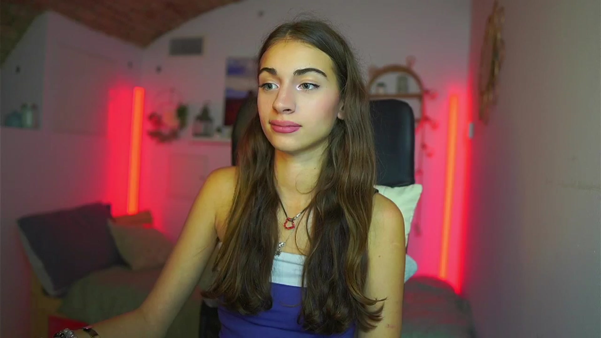 Gallery image thumbnail from Sophie__Grey's myfreecams stream on, 07/17/2025, 16:57 image 12 of 20