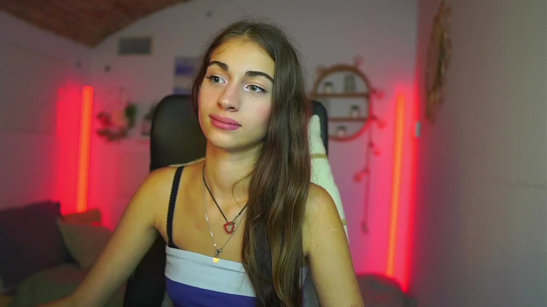 Gallery image thumbnail from Sophie__Grey's myfreecams stream on, 07/17/2025, 18:02 image 12 of 20