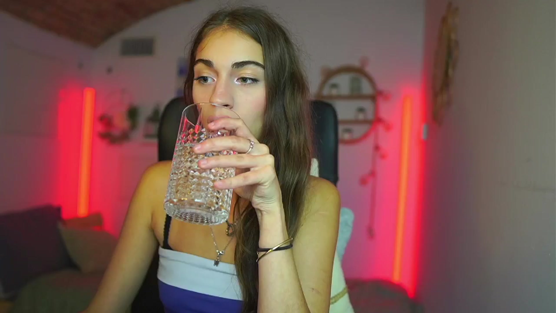 Gallery image thumbnail from Sophie__Grey's myfreecams stream on, 07/17/2025, 18:02 image 9 of 20