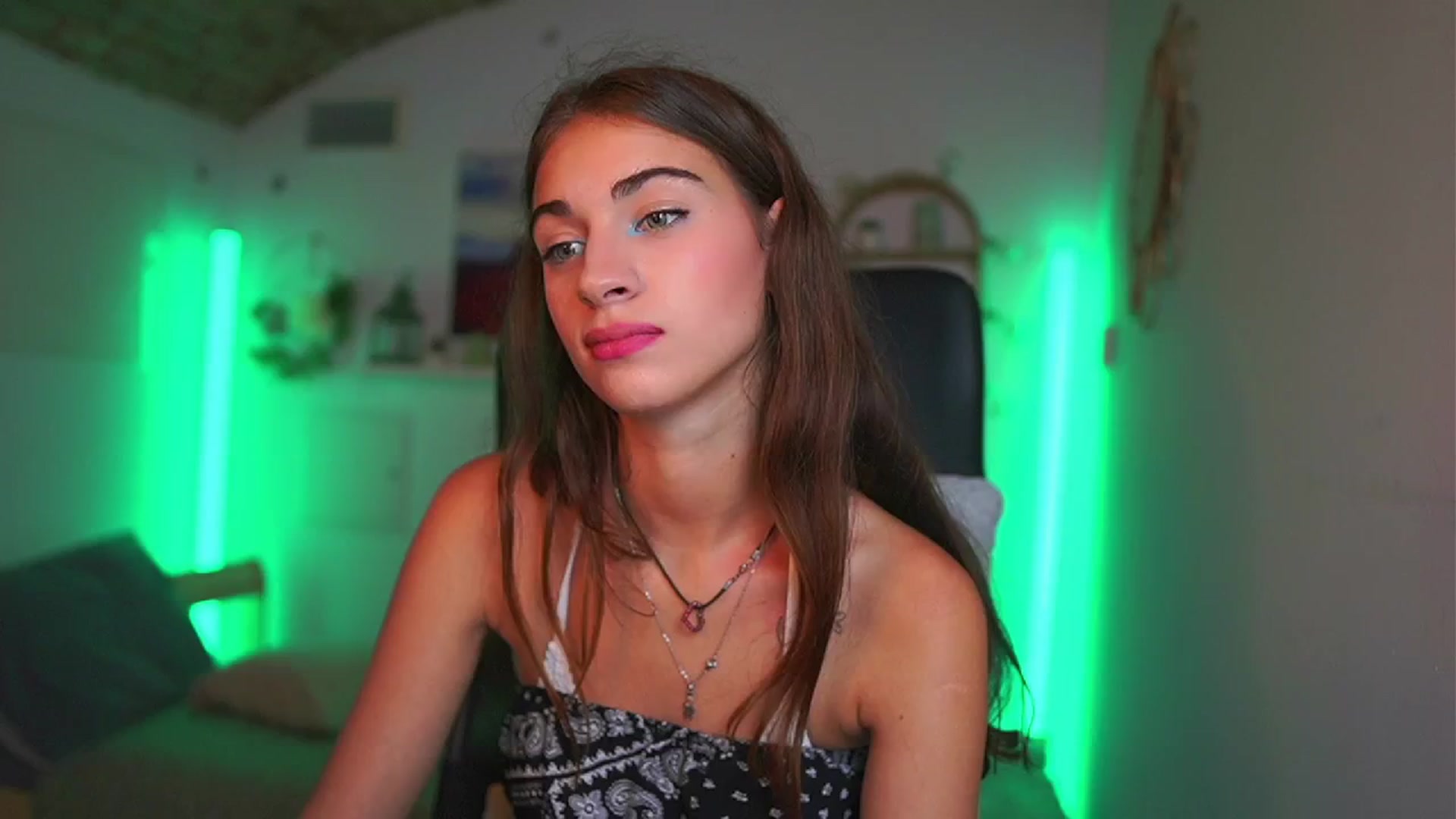 Gallery image thumbnail from Sophie__Grey's myfreecams stream on, 07/18/2025, 17:42 image 11 of 20