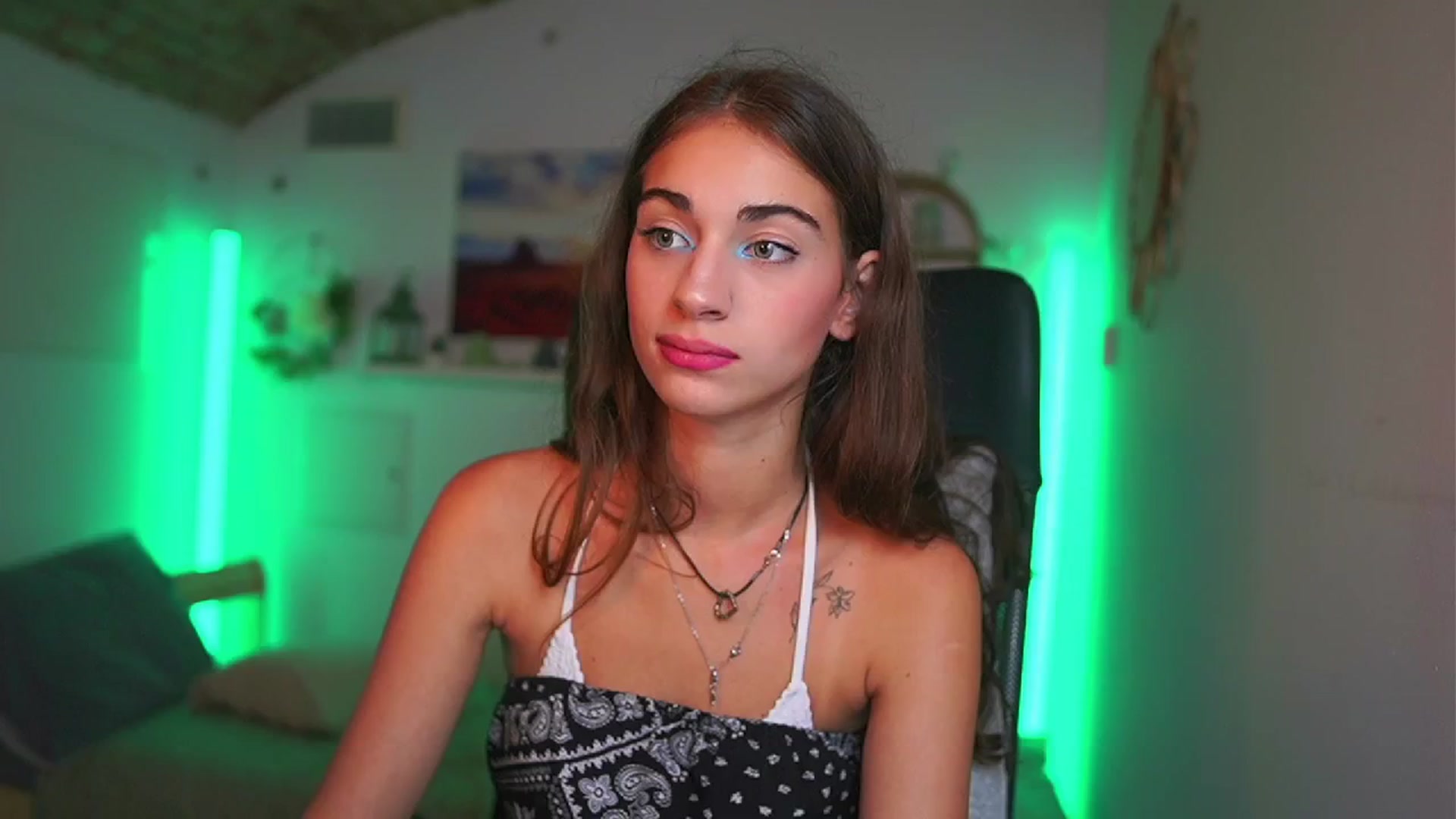 Gallery image thumbnail from Sophie__Grey's myfreecams stream on, 07/18/2025, 17:42 image 7 of 20