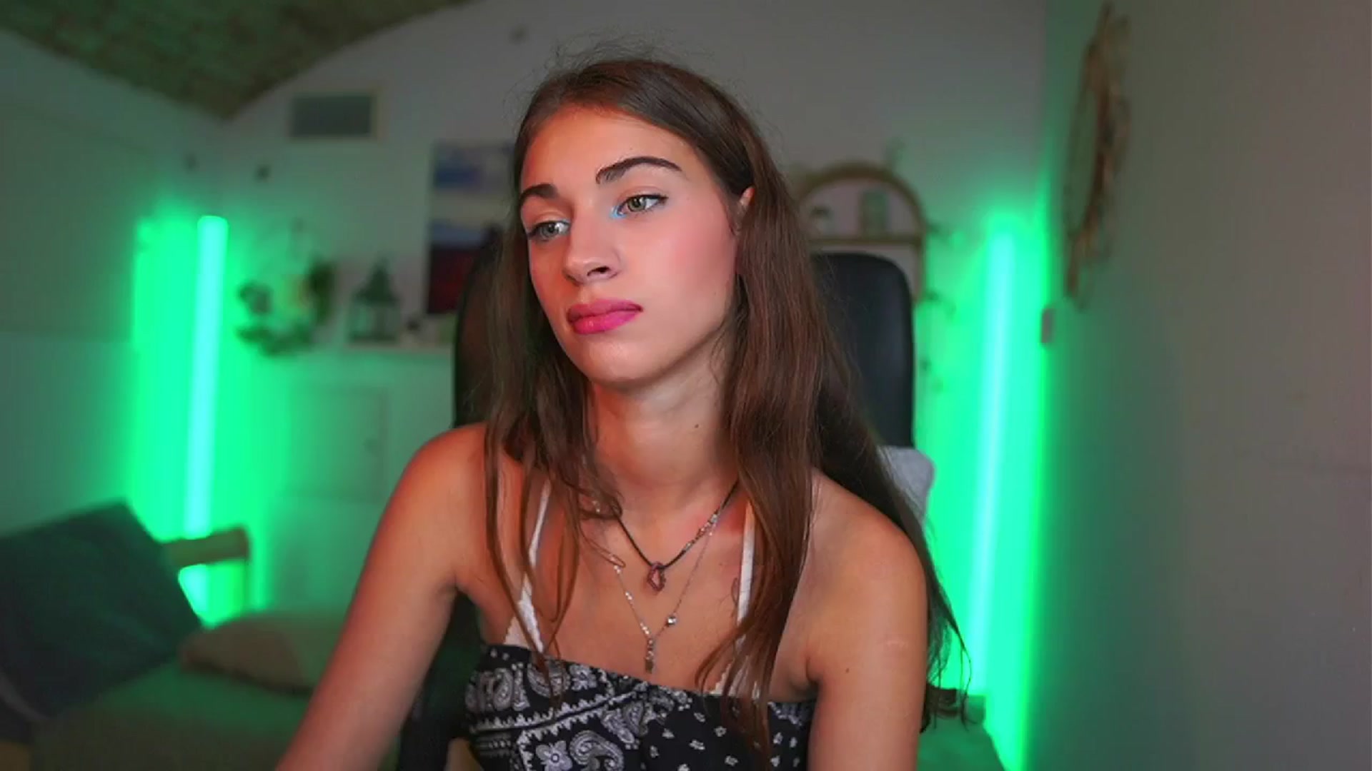 Gallery image thumbnail from Sophie__Grey's myfreecams stream on, 07/18/2025, 17:42 image 12 of 20
