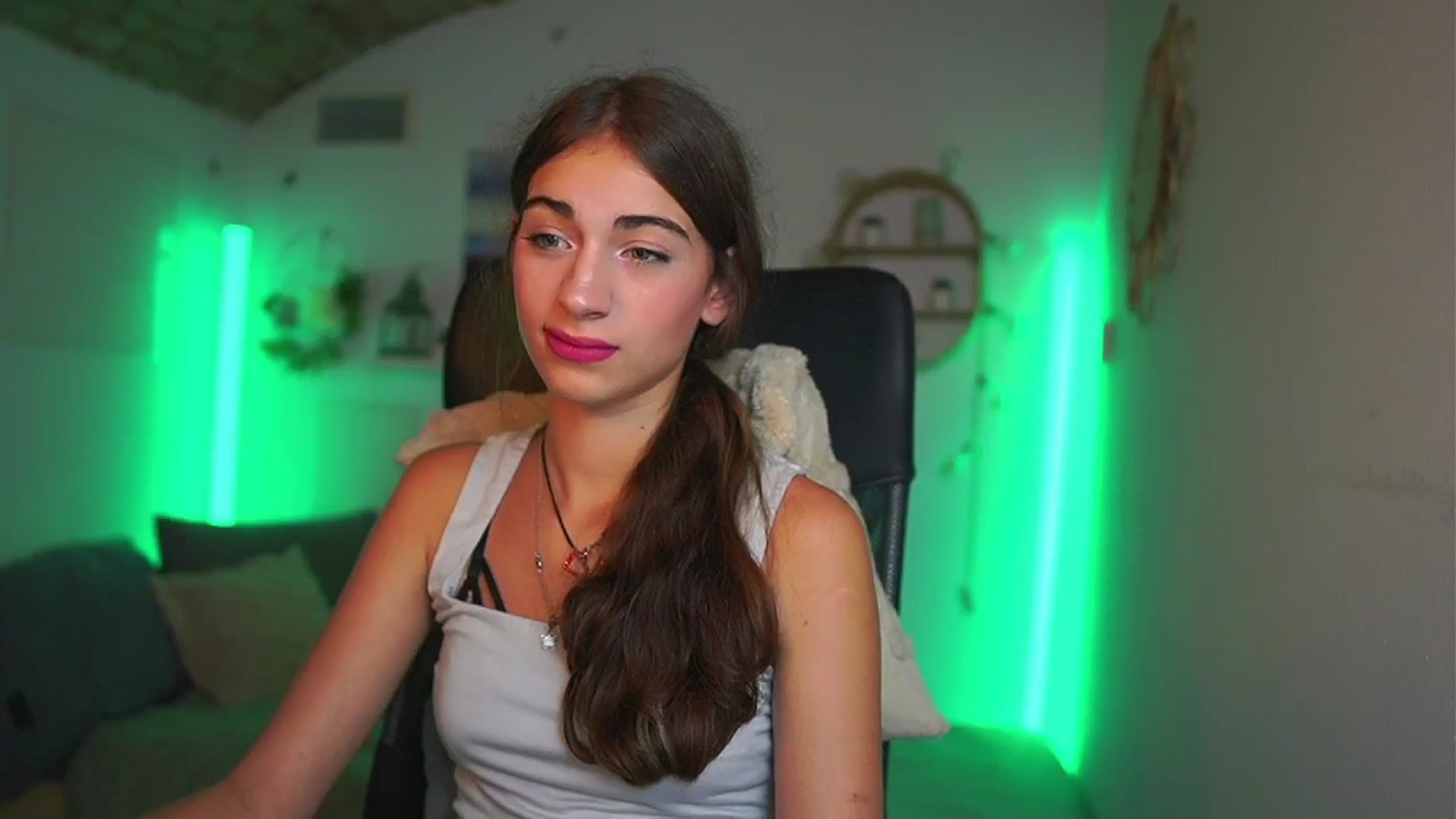 Gallery image thumbnail from Sophie__Grey's myfreecams stream on, 07/22/2025, 14:21 image 5 of 20