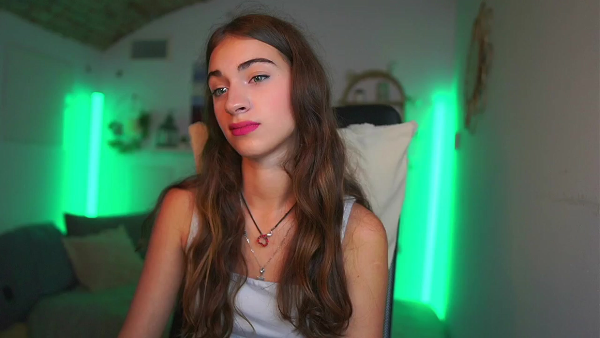 Gallery image thumbnail from Sophie__Grey's myfreecams stream on, 07/22/2025, 15:00 image 2 of 20