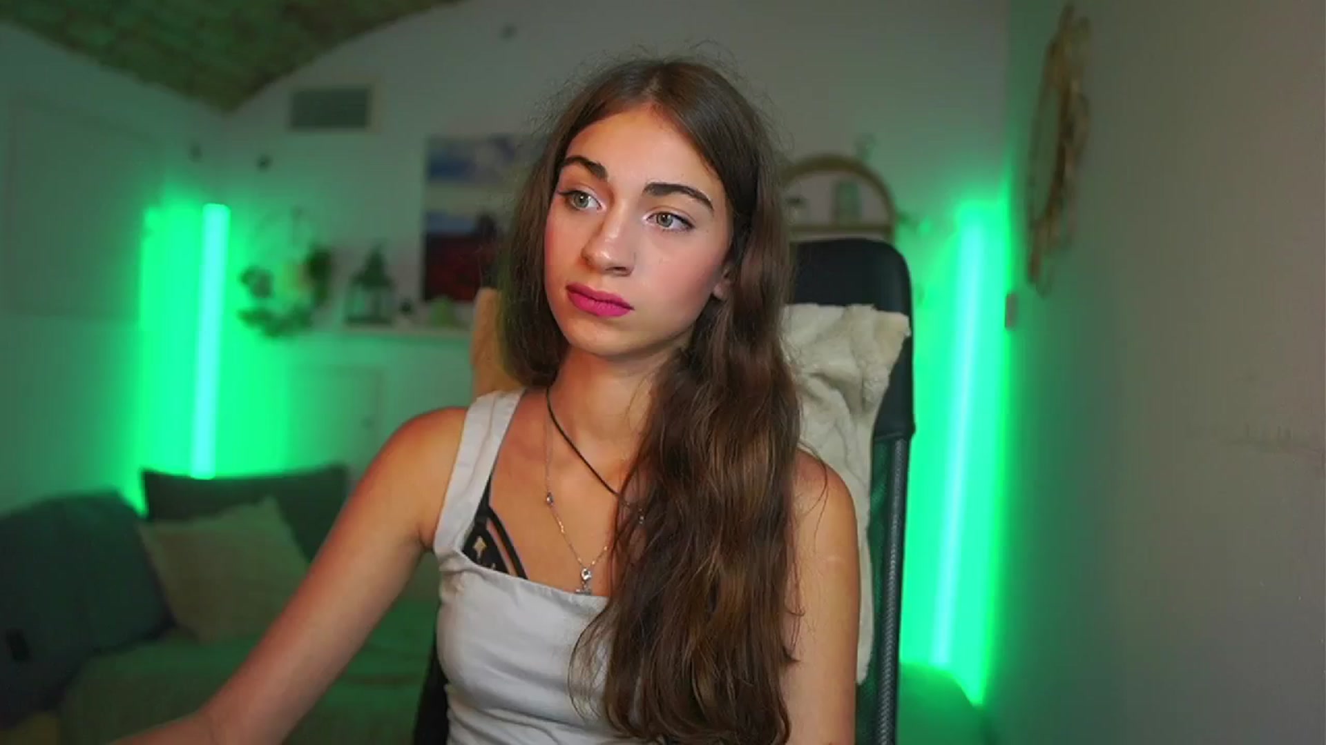 Gallery image thumbnail from Sophie__Grey's myfreecams stream on, 07/22/2025, 15:00 image 13 of 20