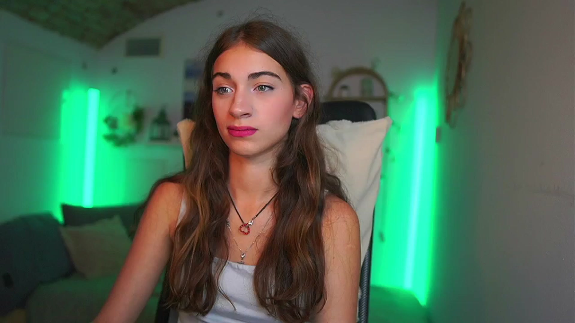 Gallery image thumbnail from Sophie__Grey's myfreecams stream on, 07/22/2025, 15:00 image 6 of 20