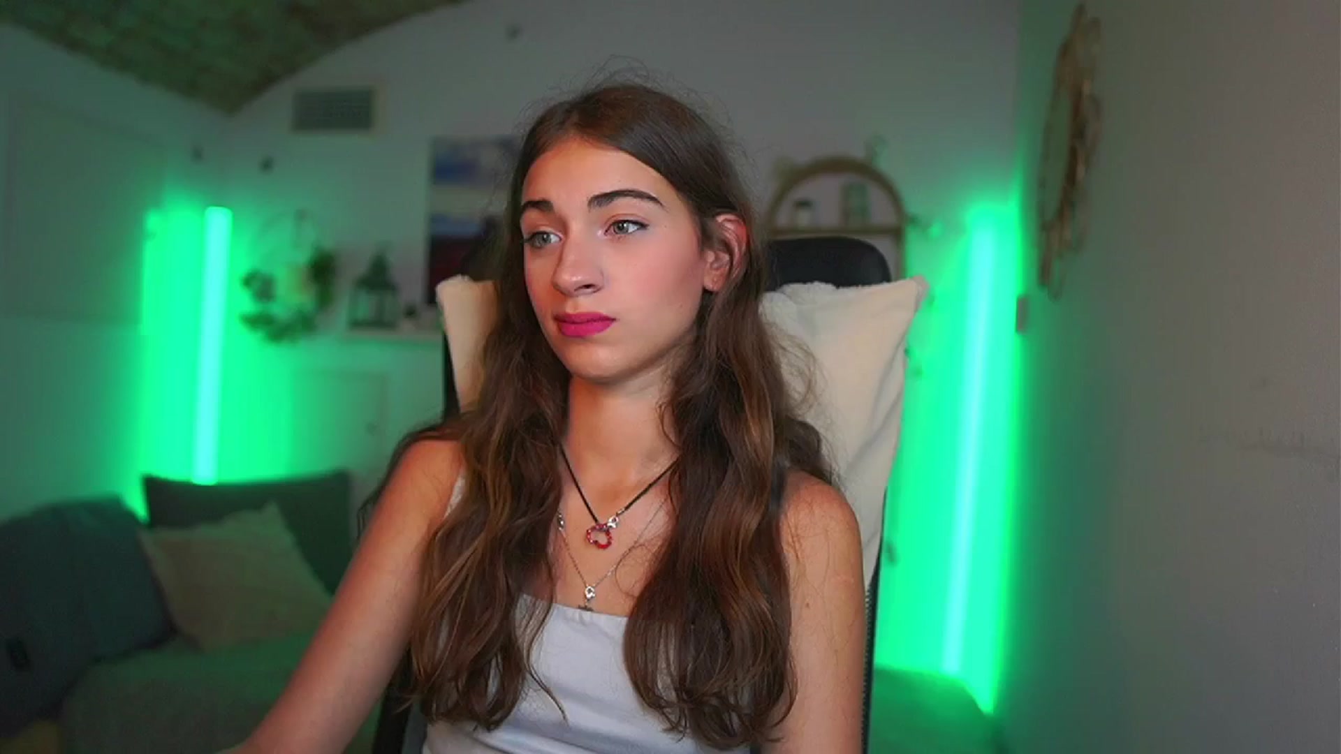 Gallery image thumbnail from Sophie__Grey's myfreecams stream on, 07/22/2025, 15:00 image 8 of 20